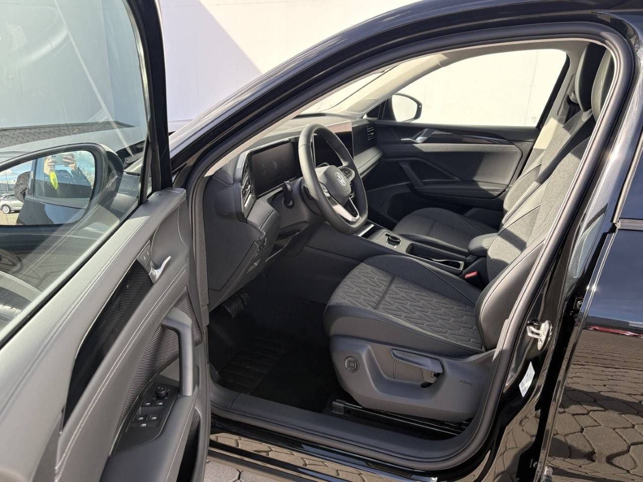 Volkswagen Tiguan, People 7DSG mHEV 1,5eTSI - fotka 5