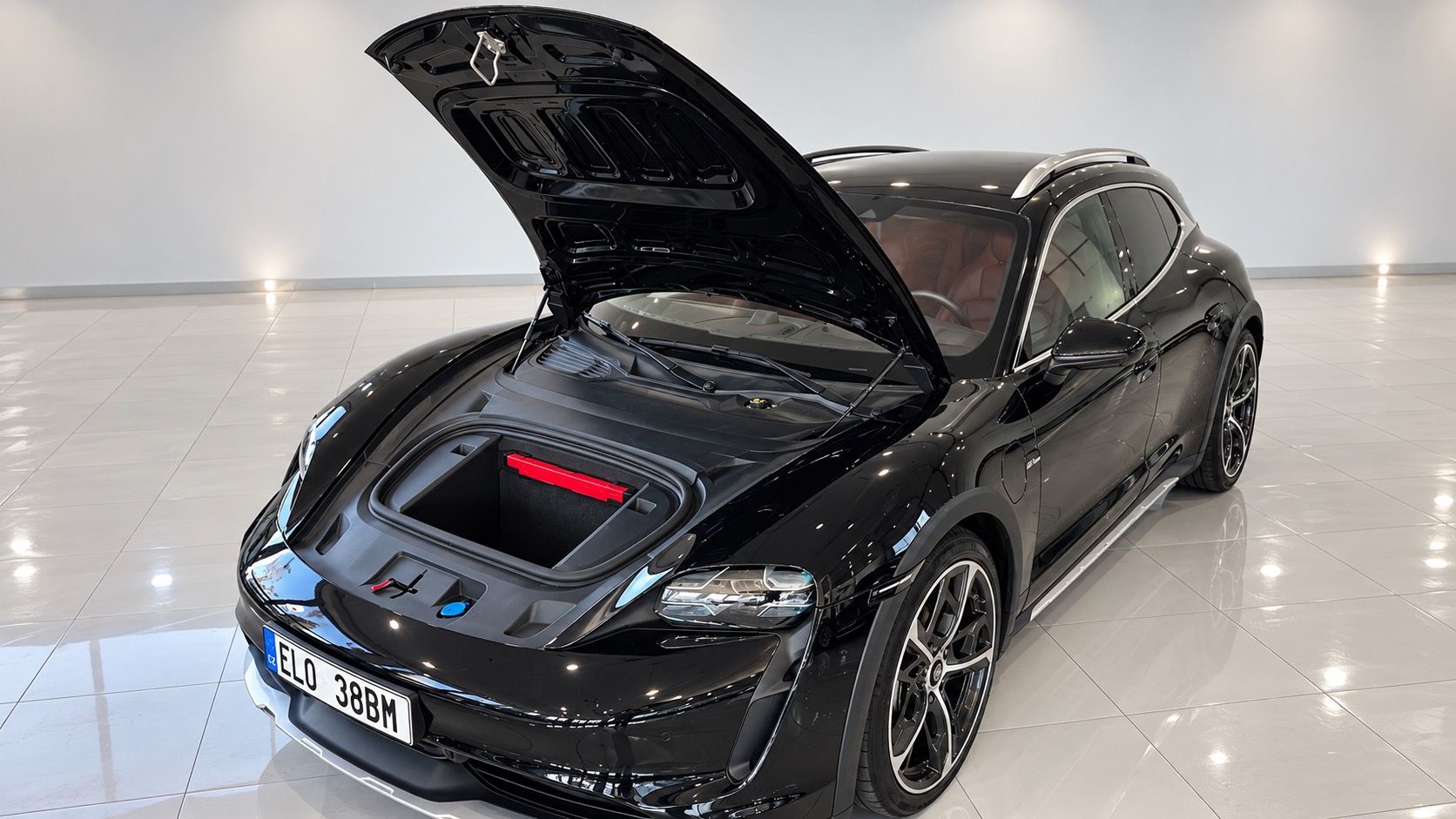 Porsche Taycan, 4 CROSS TURISMO | SOH 90 % - fotka 4