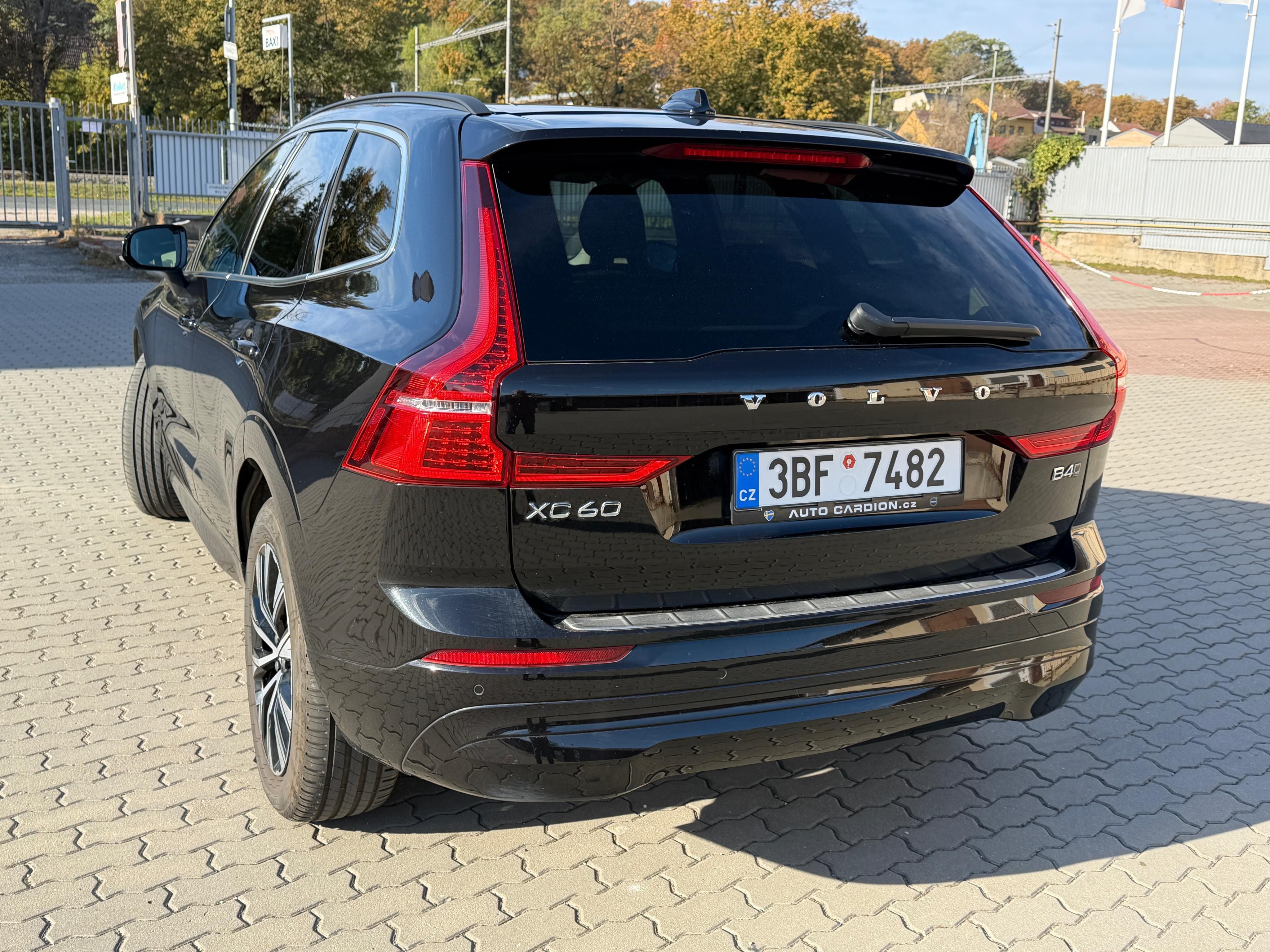 Volvo XC60, Prodám Volvo XC Hybrid - fotka 2