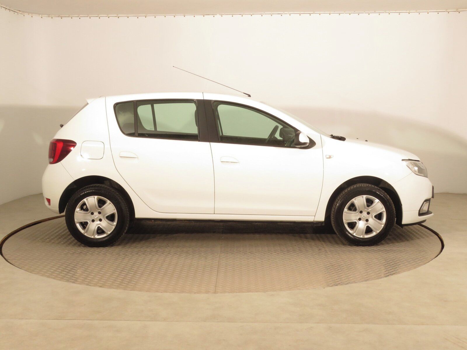 Dacia Sandero, 1.0 SCe, Serv.kniha - fotka 6
