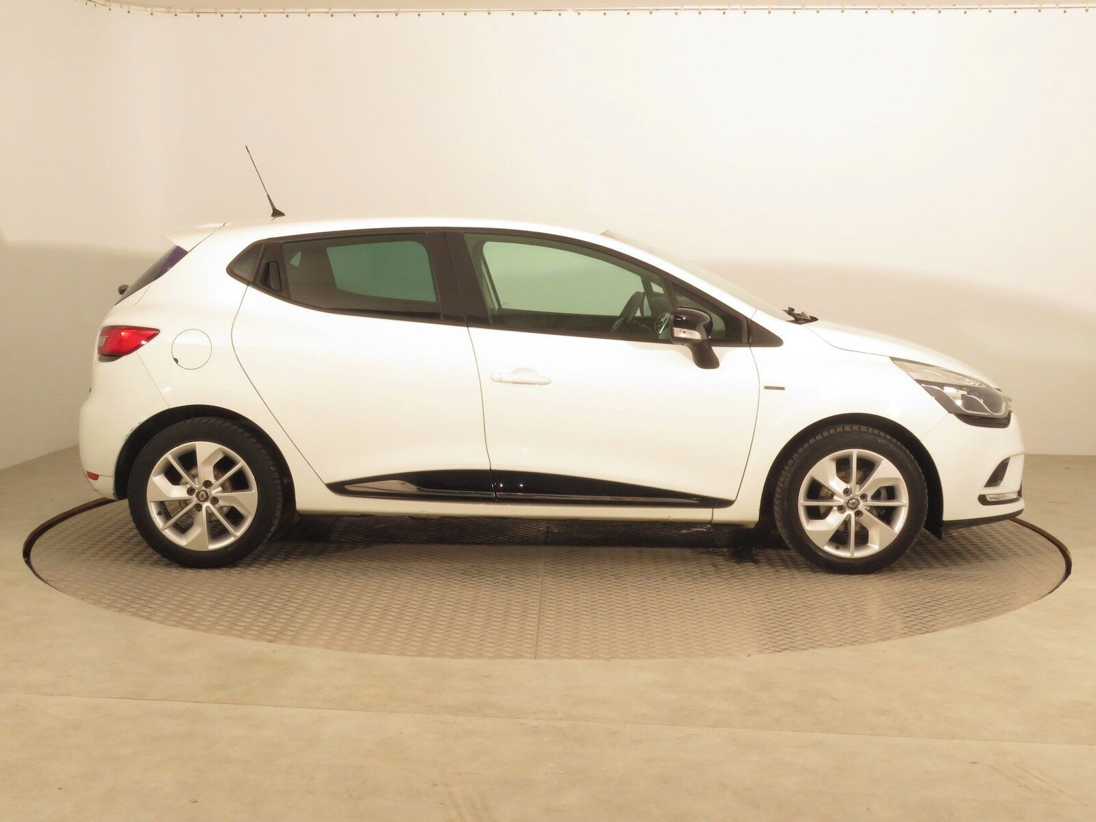 Renault Clio, 1.2 16V, Serv.kniha - fotka 6