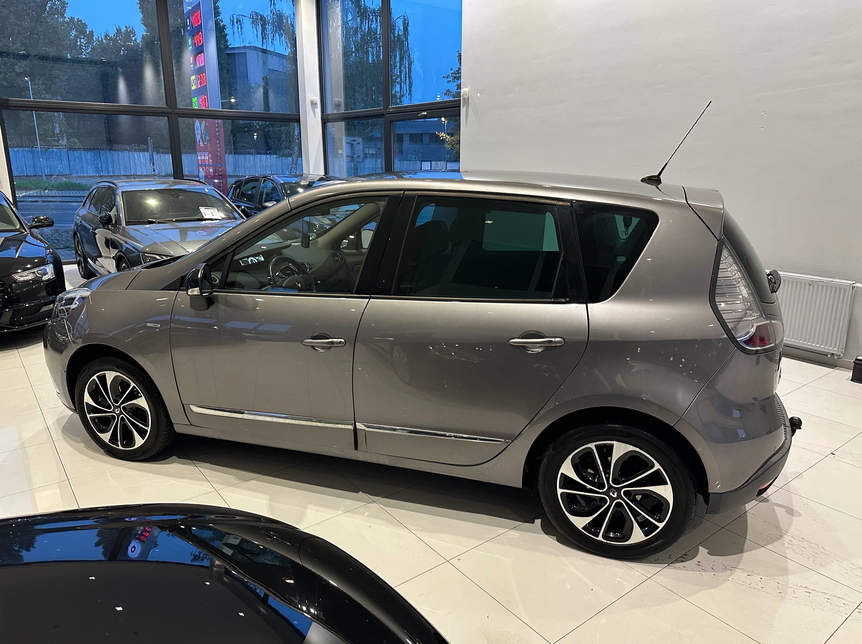 Renault Scénic, 1.2 TCe | BOSE | KAMERA SERVS - fotka 4