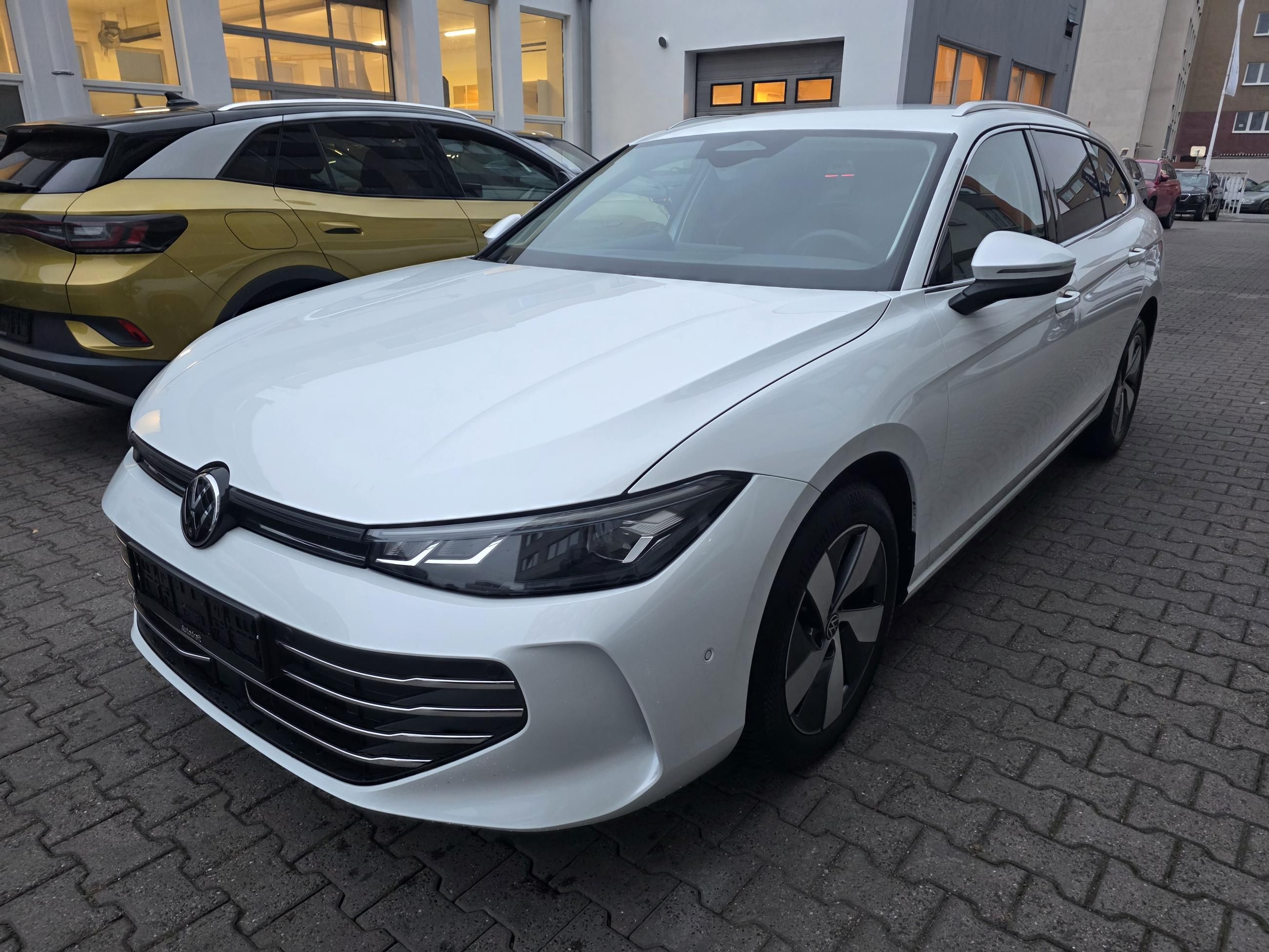 Volkswagen Passat, 2.0 TDI 110kW DSG / Tažné - fotka 2