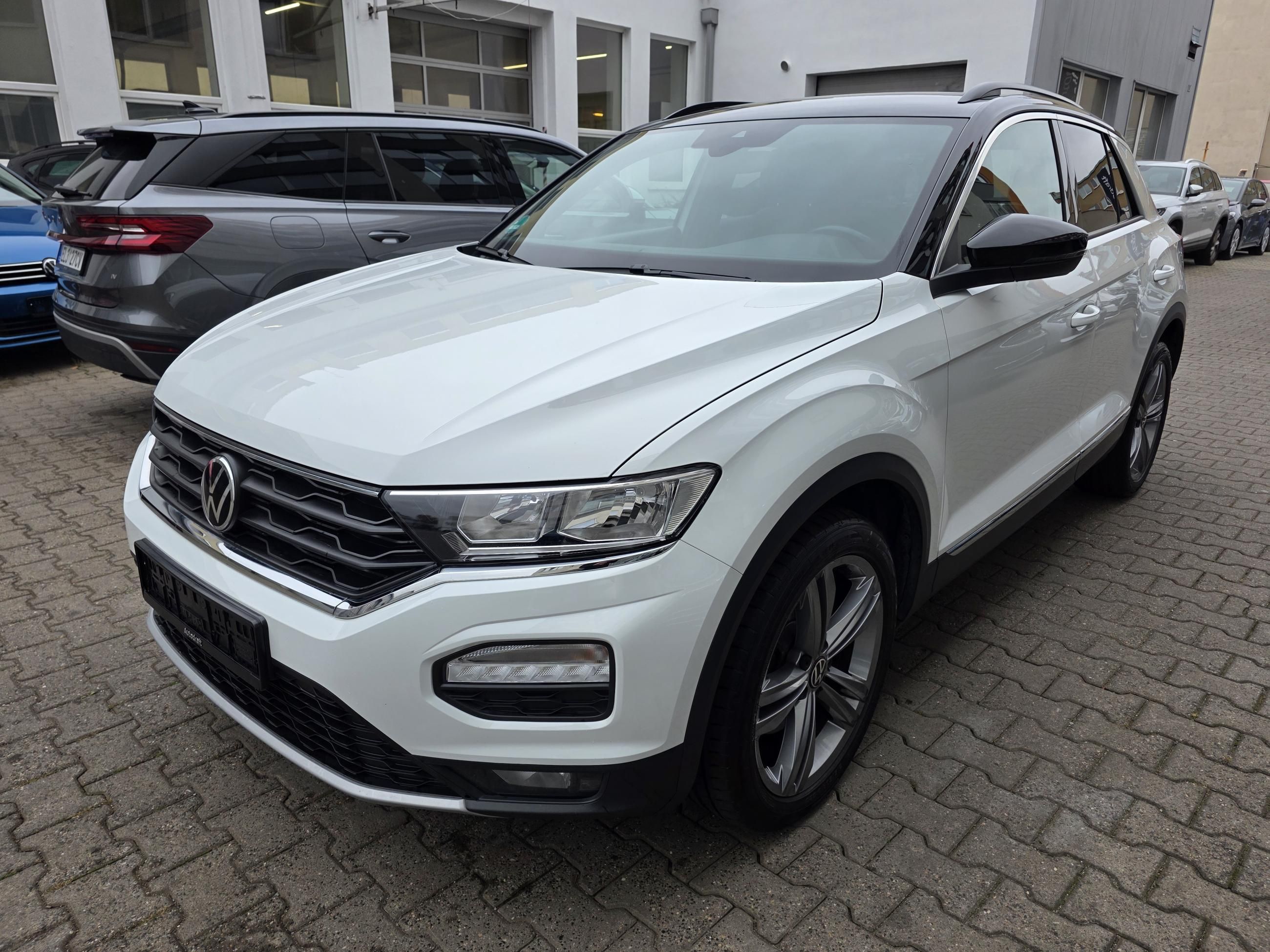 Volkswagen T-Roc, 2.0 TDI 110kW DSG Sport - fotka 2