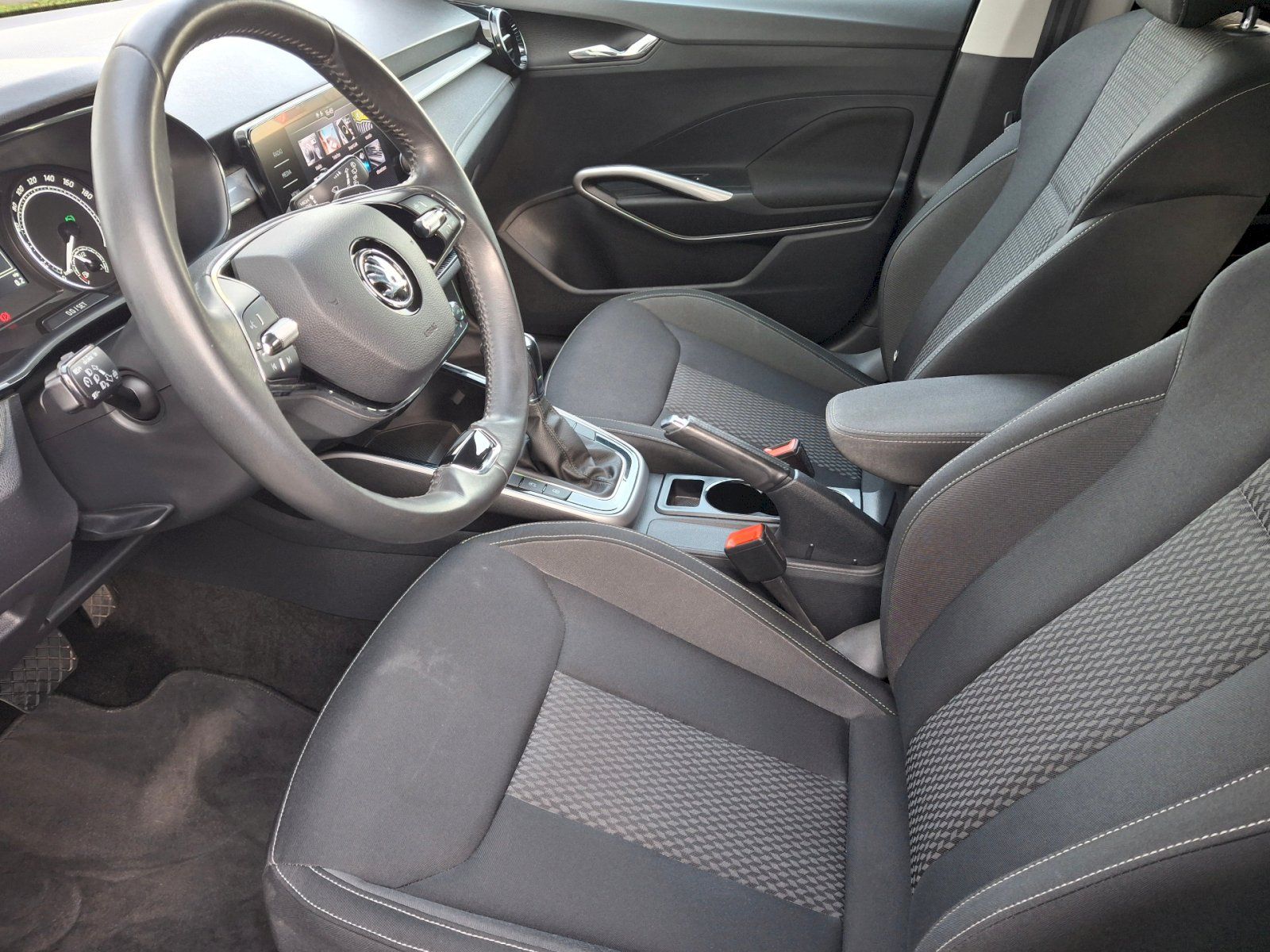 Škoda Fabia, Style Plus DSG 1,0TSi 81kW Col - fotka 6