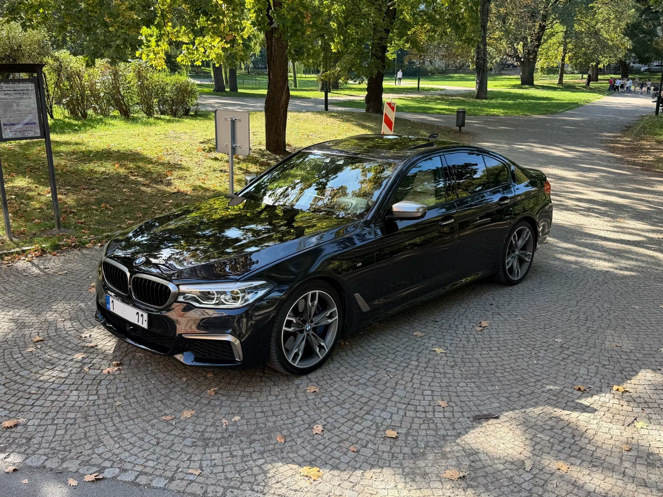 BMW Řada 5, M550i | CZ původ | Max. výbava - fotka 3