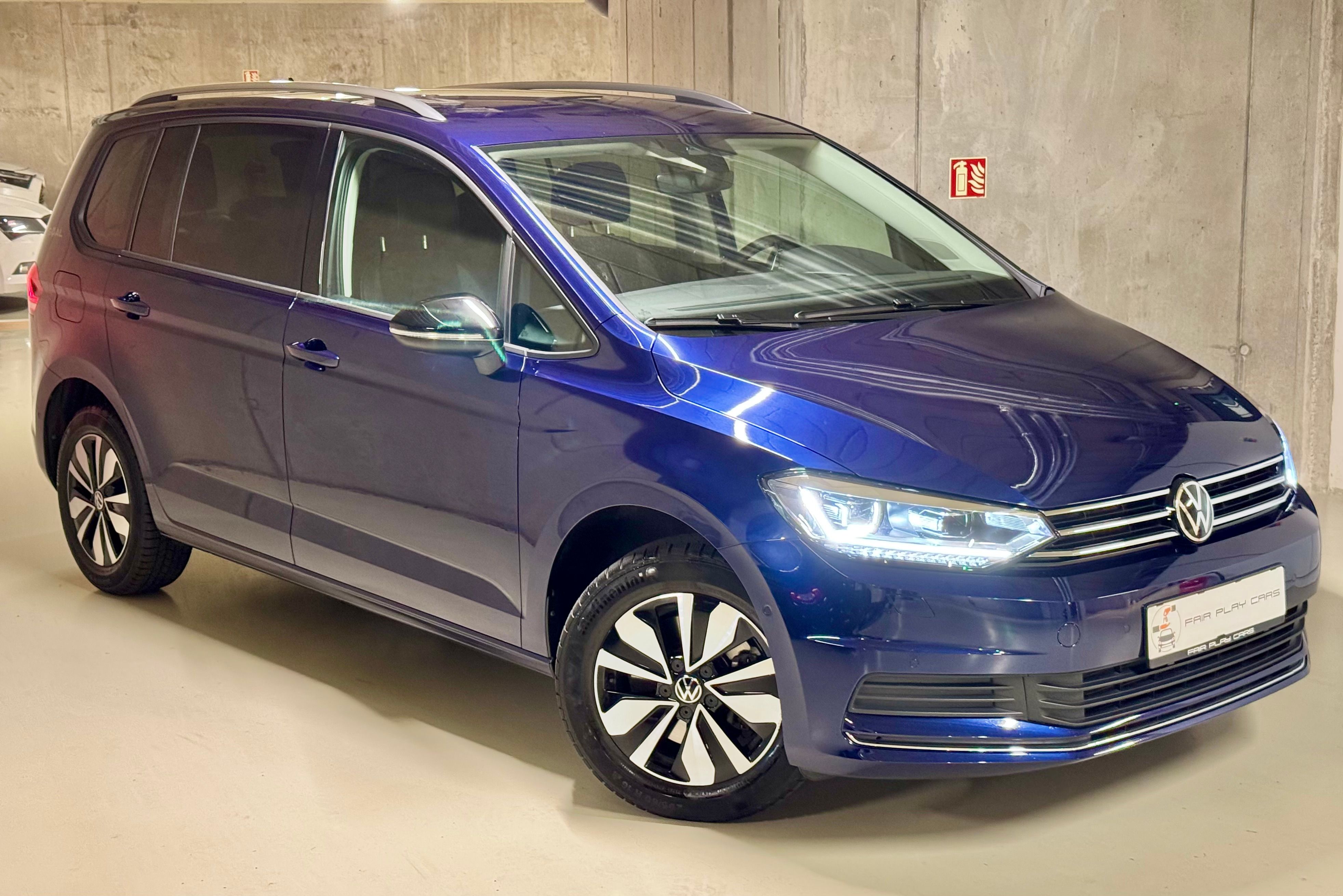Volkswagen Touran, 1.5 TSI - 7 MÍST/TAŽNÉ/MATRIX - fotka 3