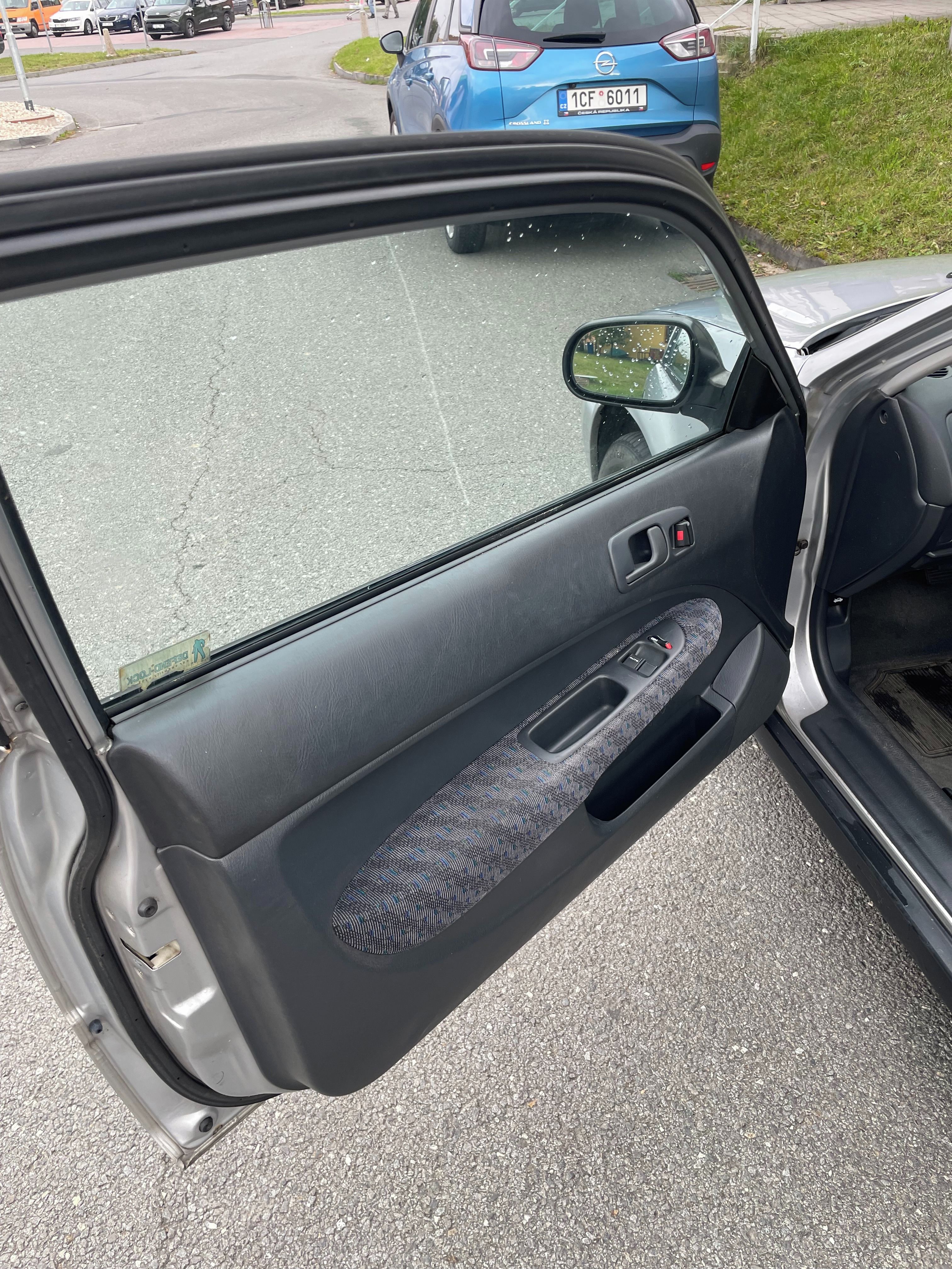 Honda Civic, automatická převodovka - fotka 3