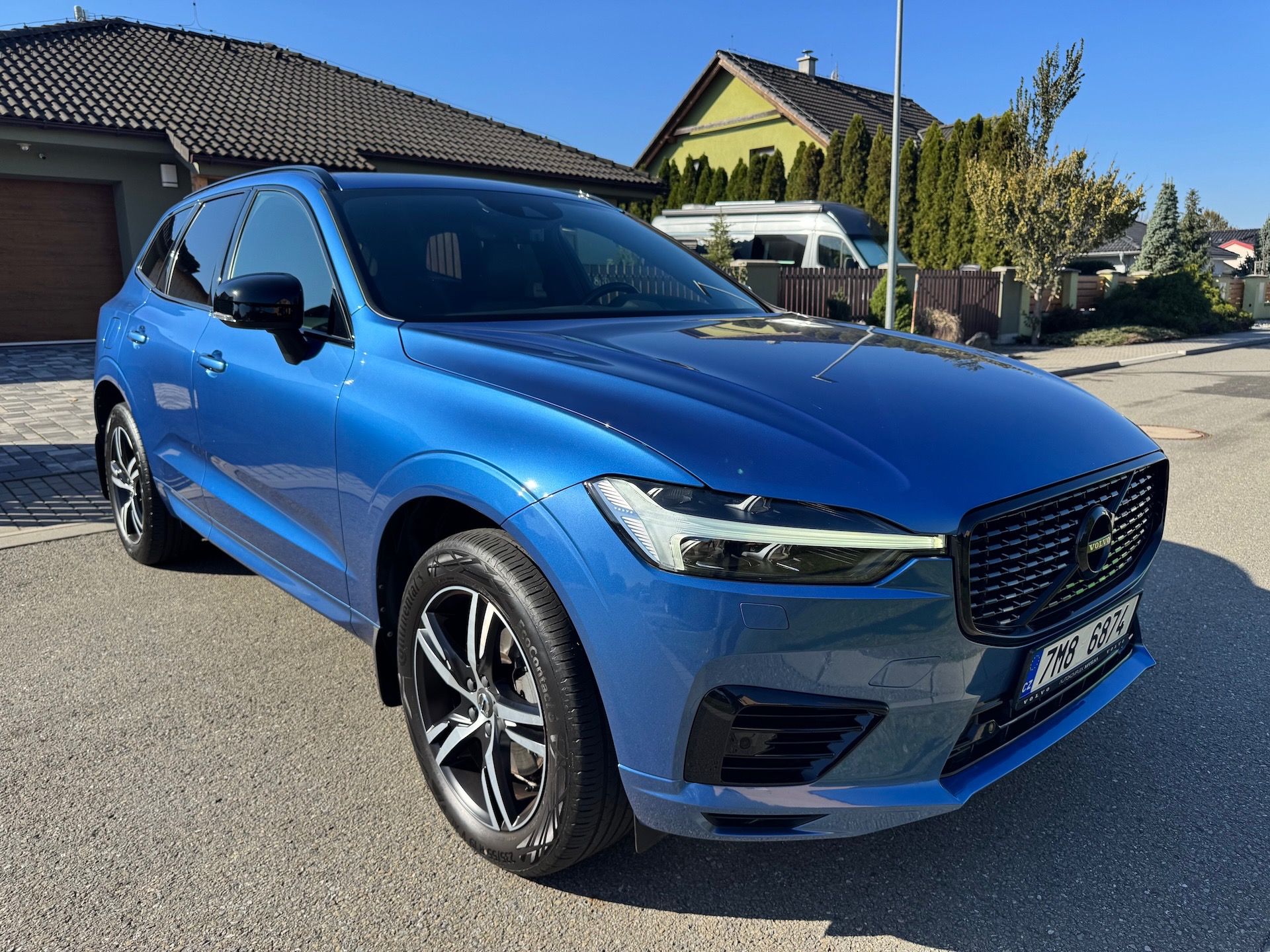Volvo XC60, T8 AWD R-DESIGN záruka 12/2027