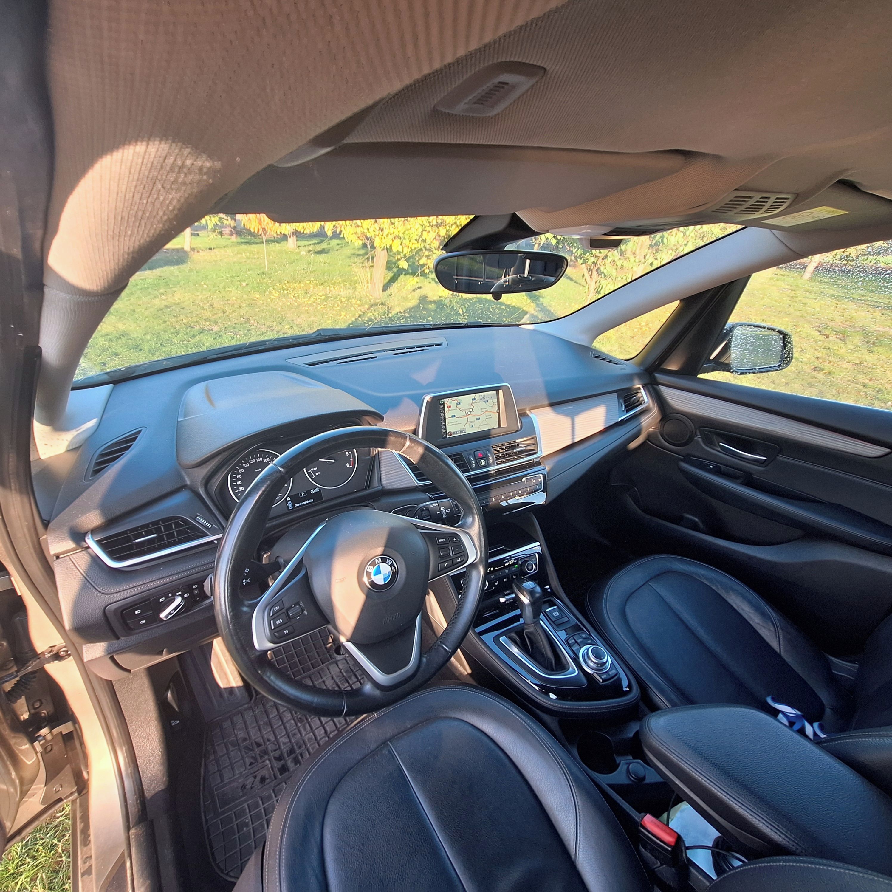 BMW Řada 2, BMW 218 D LUXURY LINE - fotka 4