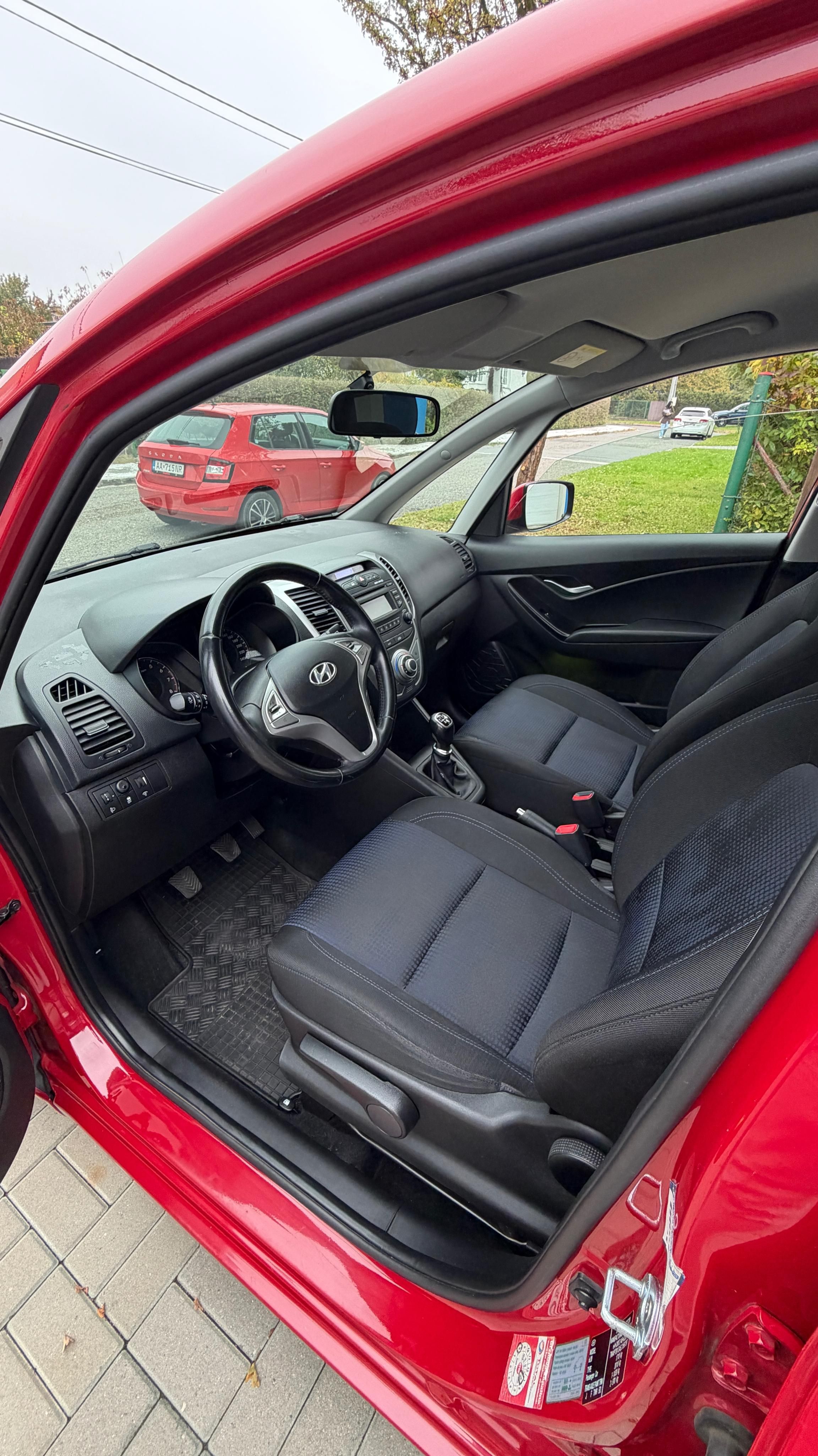 Hyundai ix20, 1.4, 66 kW, první majitel - fotka 6
