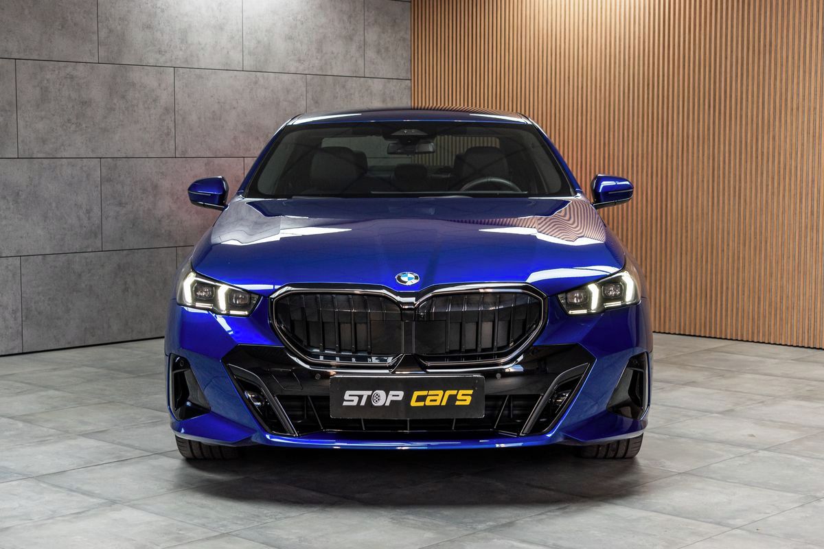 BMW Řada 5, 540d xD ///M*ZÁRUKA*TAŽNÉ*ČR 1 - fotka 2