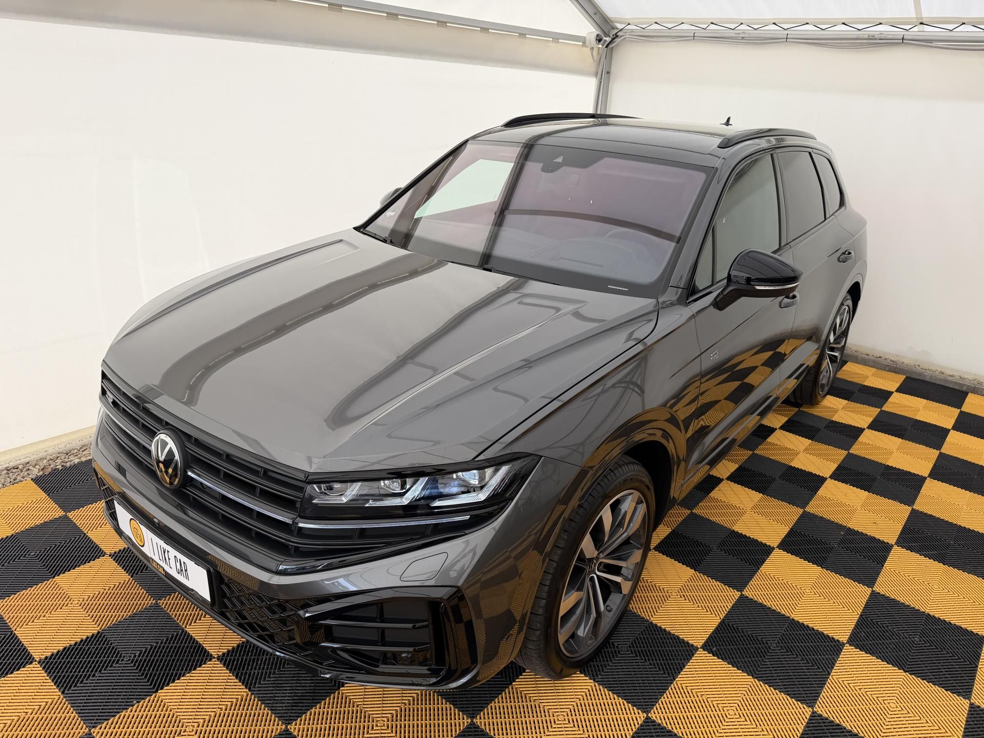 Volkswagen Touareg, 3.0Tdi*210kw*DPH*Final Edition