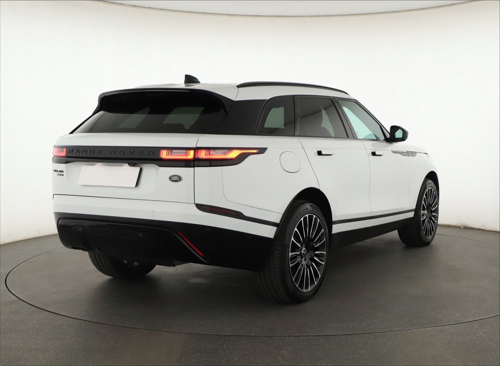 Land Rover Range Rover Velar, D240, 4X4, Automat, Kůže - fotka 5