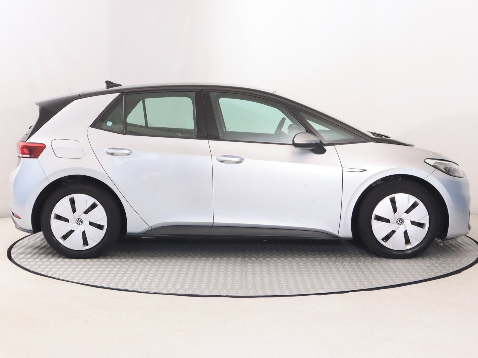 Volkswagen ID.3, 1st (62 kWh), SoH 90%, Life - fotka 6