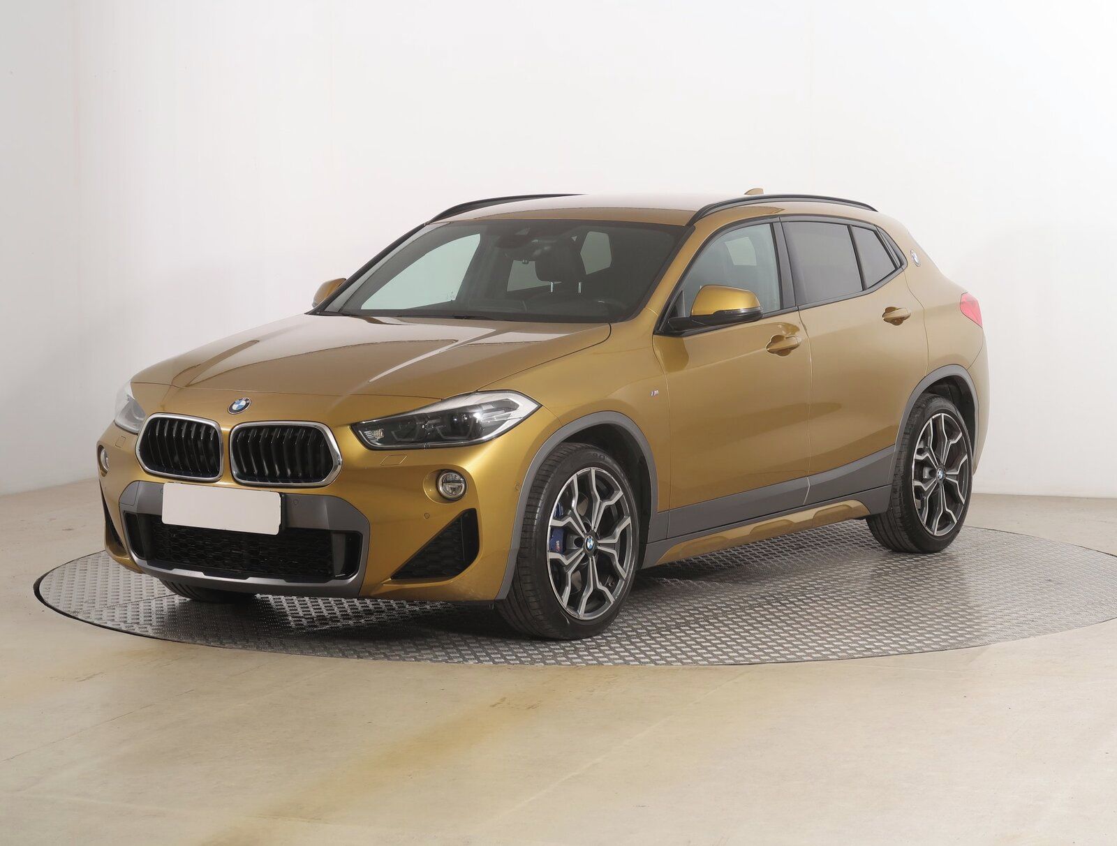 BMW X2, xDrive18d, M Paket, 4X4 - fotka 2