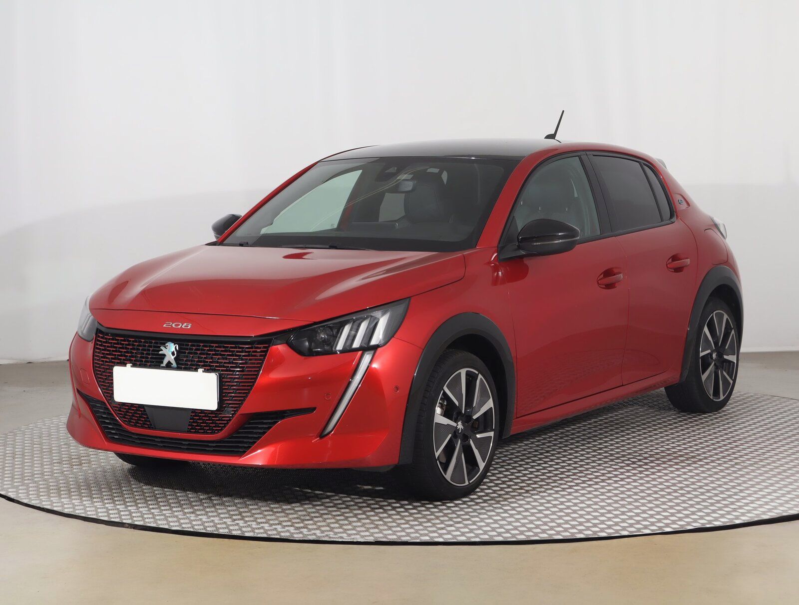 Peugeot 208, 50 kWh, SoH 91%, Automat - fotka 2