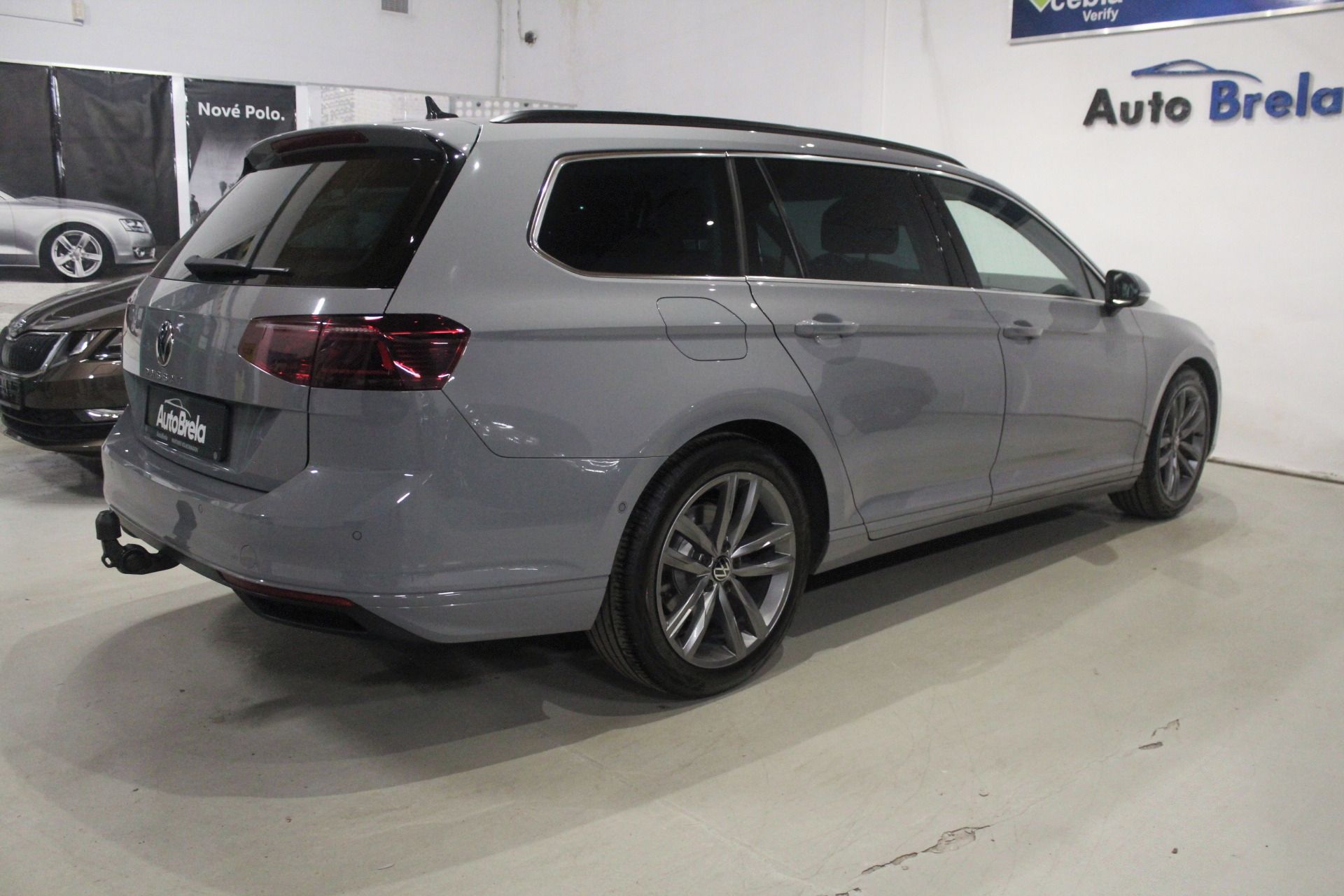 Volkswagen Passat, R-Line 110kW,Webasto,360,Tažné - fotka 4