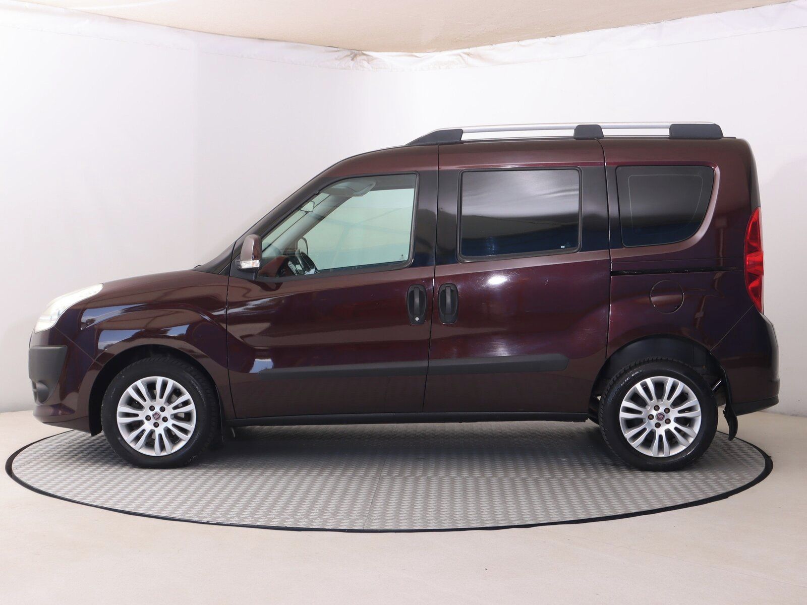 Fiat Dobló, 1.3 MultiJet, 5Míst, ČR - fotka 3