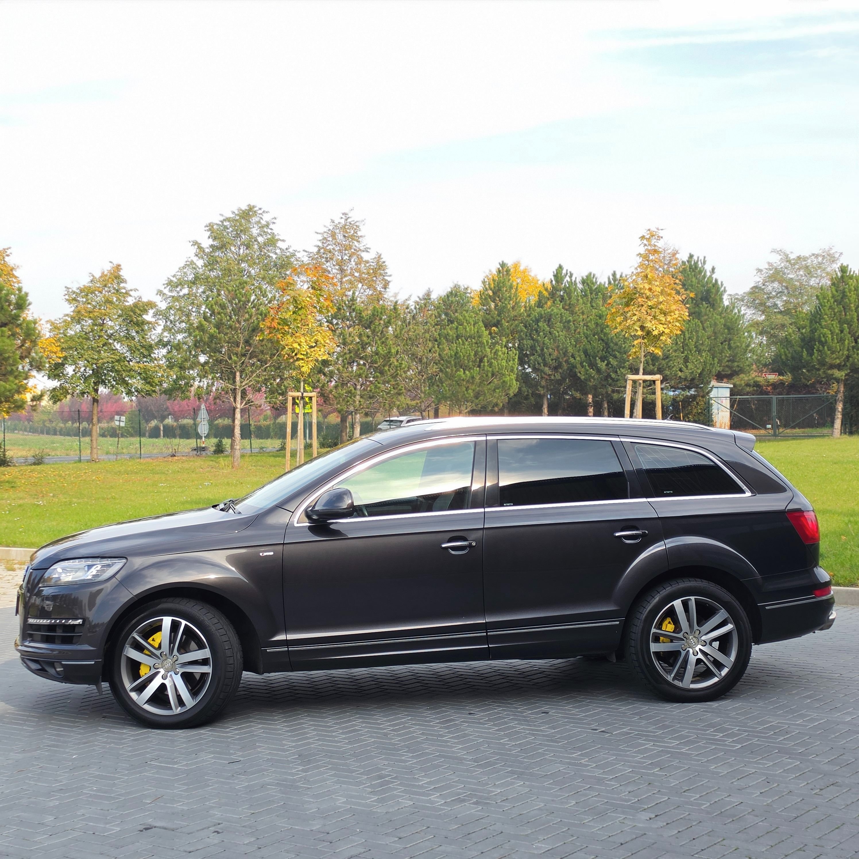 Audi Q7, 3.0 TDI, 180 KW, 211 najeto - fotka 3