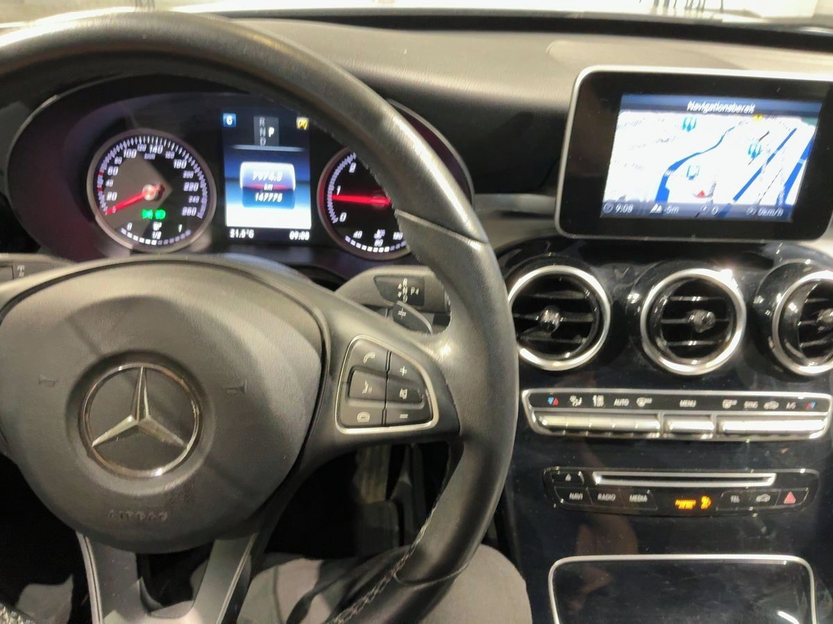 Mercedes-Benz Třídy C, C 220 d T 4Matic - fotka 6