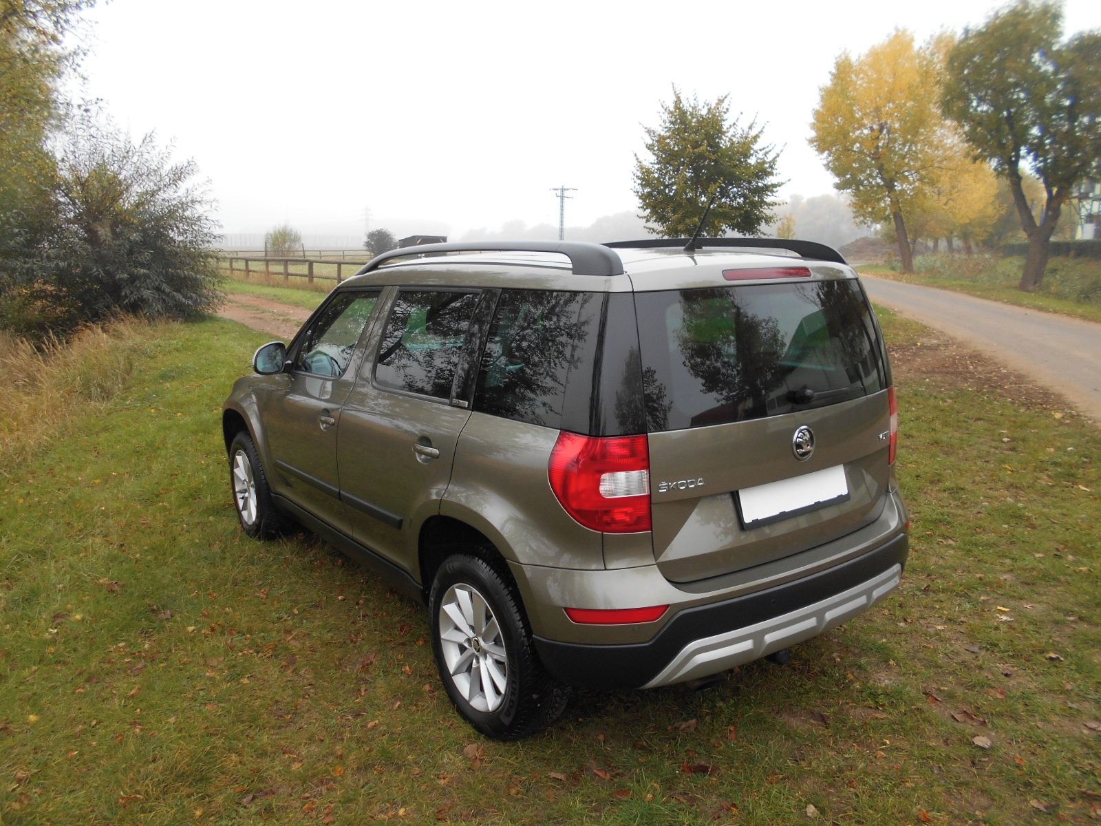 Škoda Yeti, 1.2 TSI OUTDOR -LIMITED-1MAJ - fotka 4
