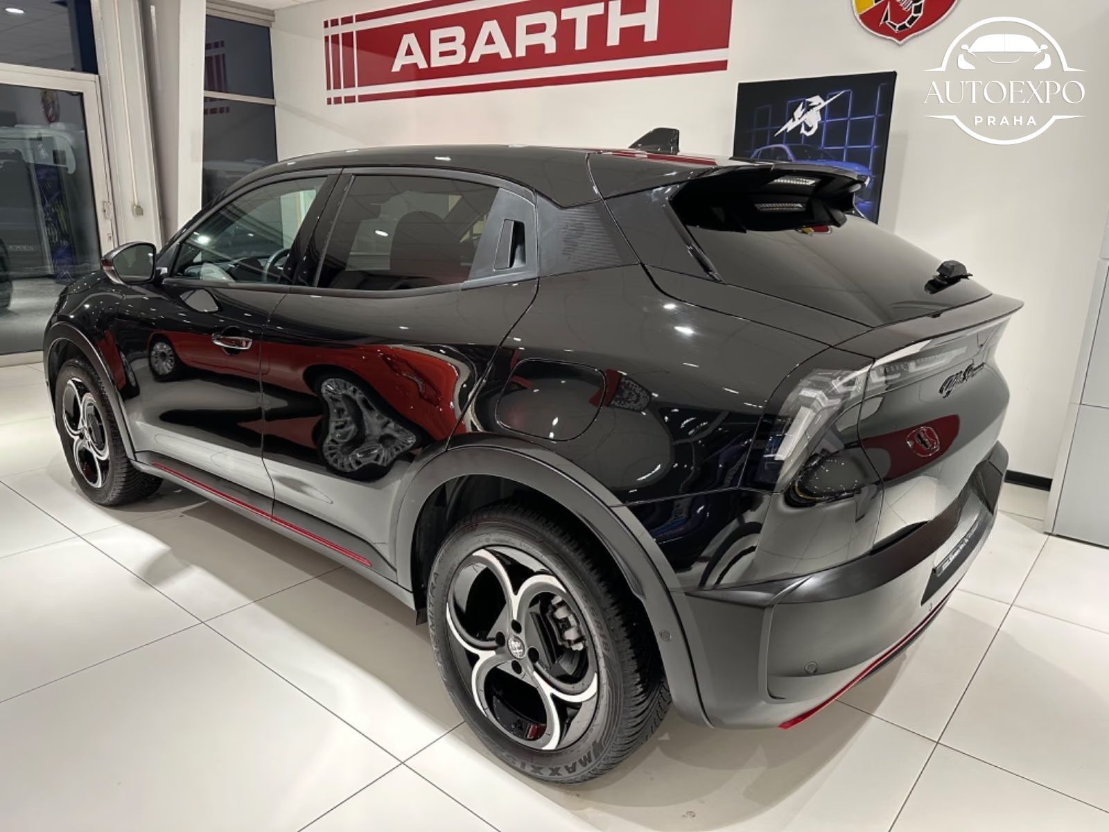 Alfa Romeo Junior, Ibrida 1.2 VGT 48V-Hybrid 100 - fotka 5