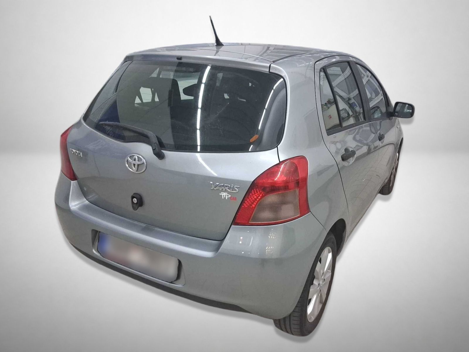 Toyota Yaris, 1.3, Serv.kniha, Klima - fotka 2