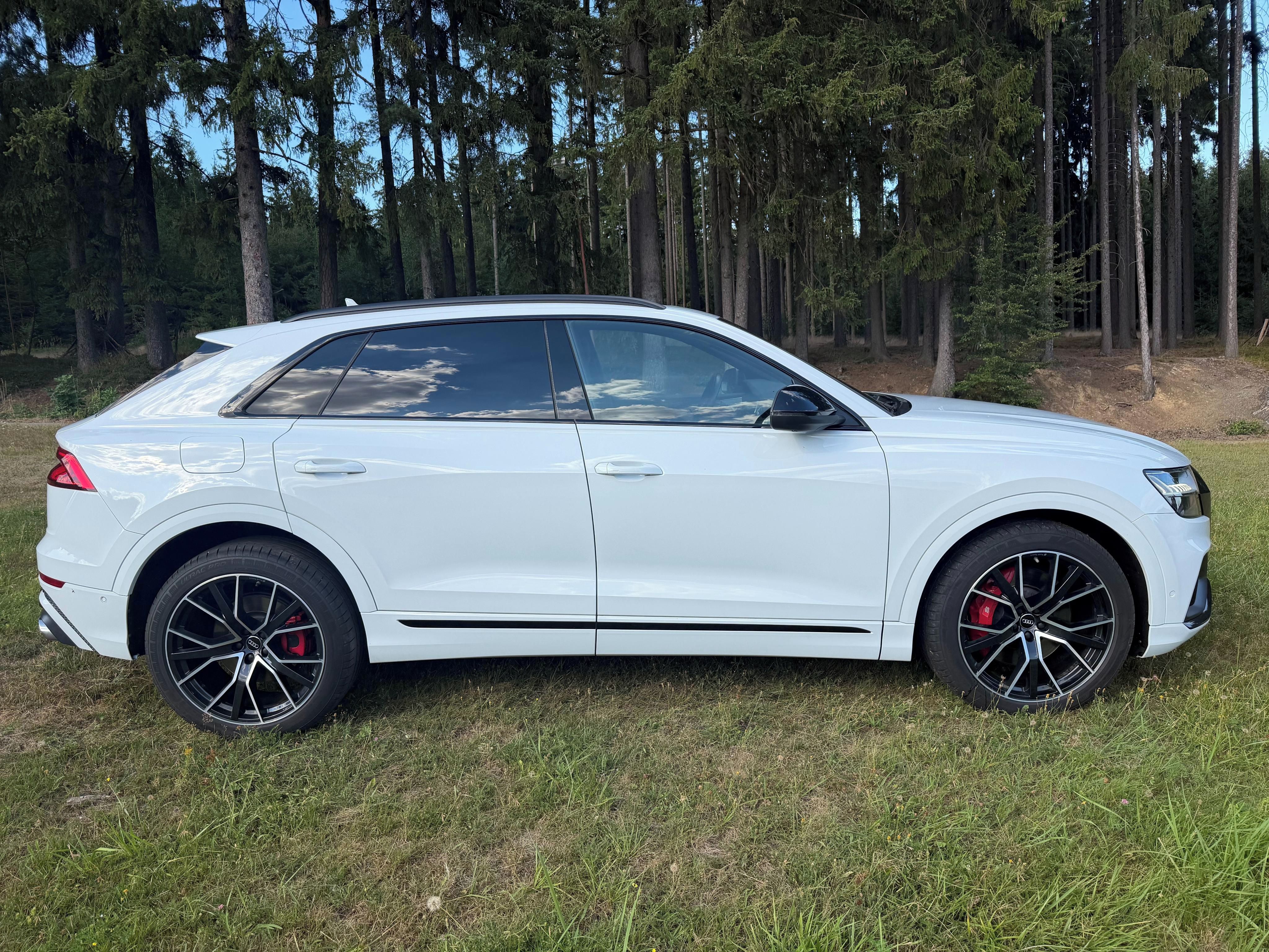 Audi SQ8 - fotka 4