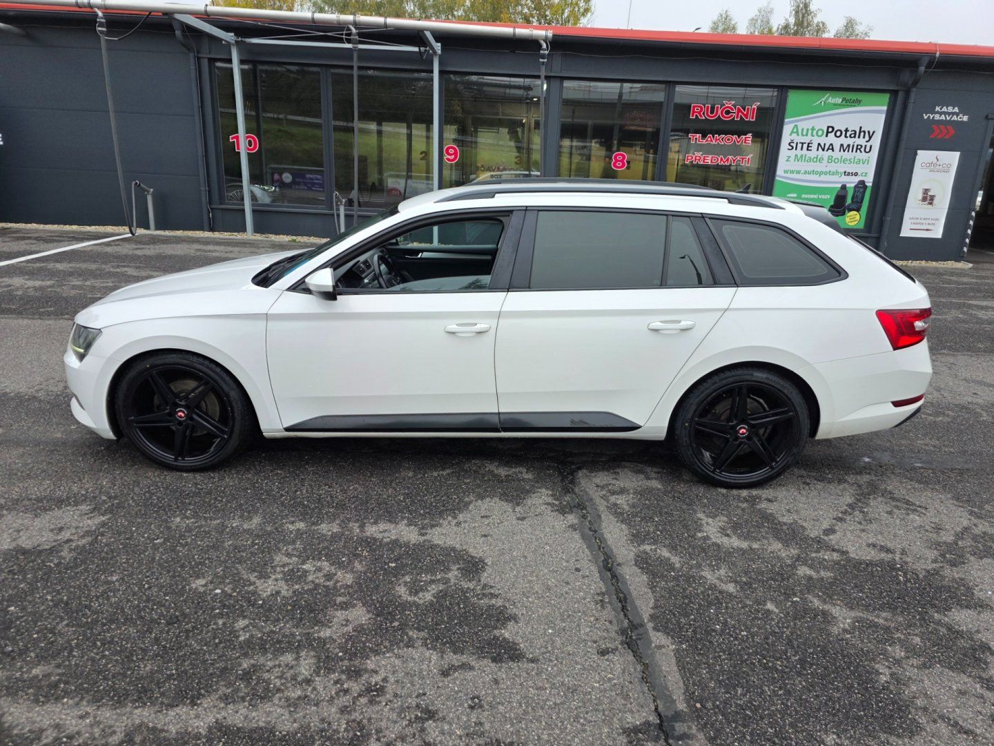 Škoda Superb, DSG automat - fotka 3