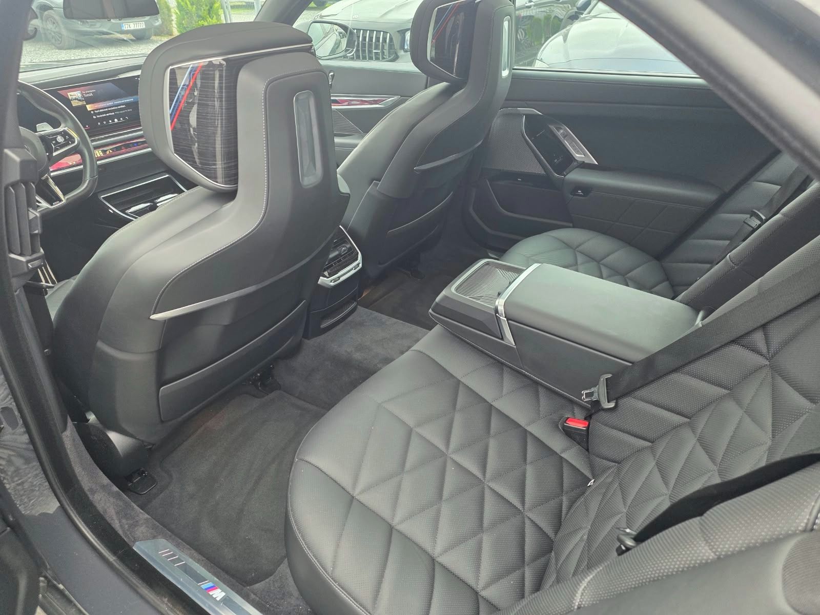 BMW Řada 7, BMW 740 xDrive - fotka 6