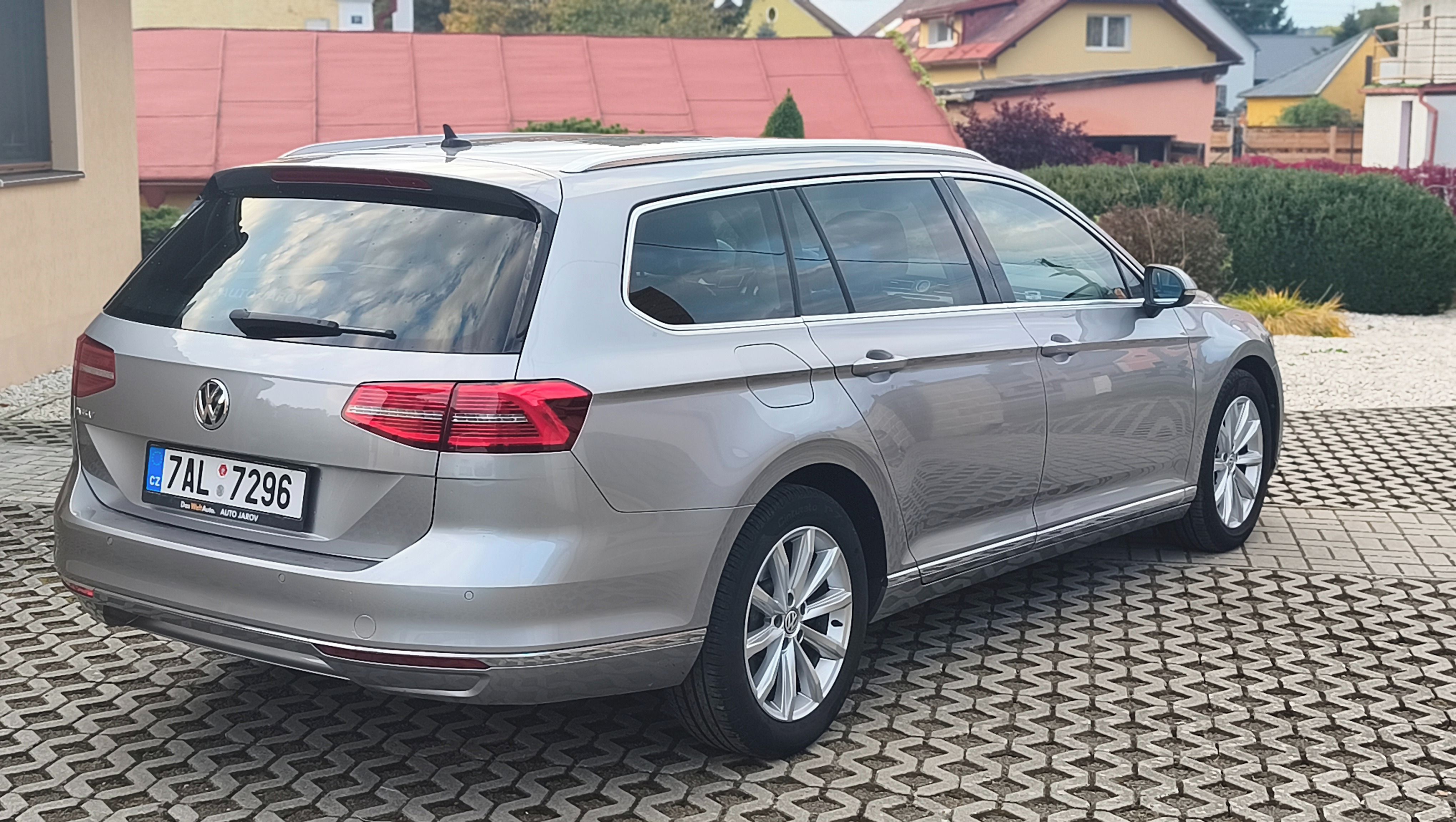 Volkswagen Passat, 2,0 TDI,DSG,HIGHLINE,NOVÉ ČR - fotka 3