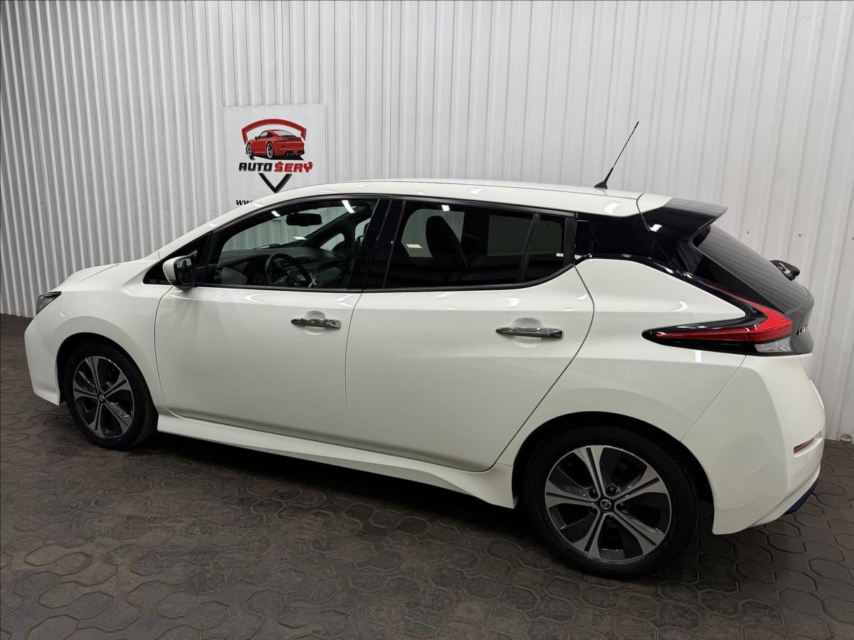 Nissan LEAF, N-CONNECTA 110kW SOH 91% - fotka 5