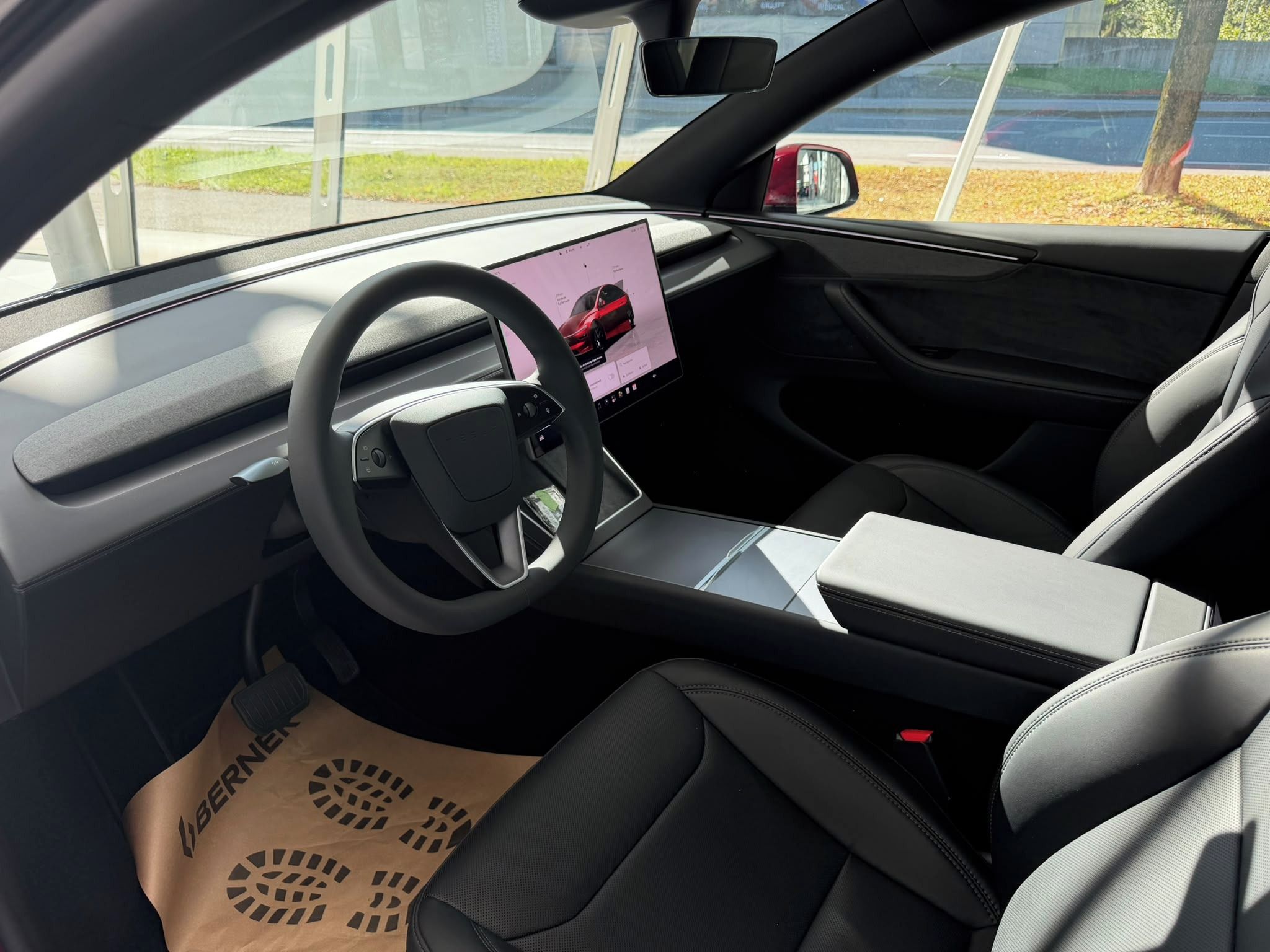 Tesla Model Y, Premium LR AWD, Tažné, 20"kola - fotka 5