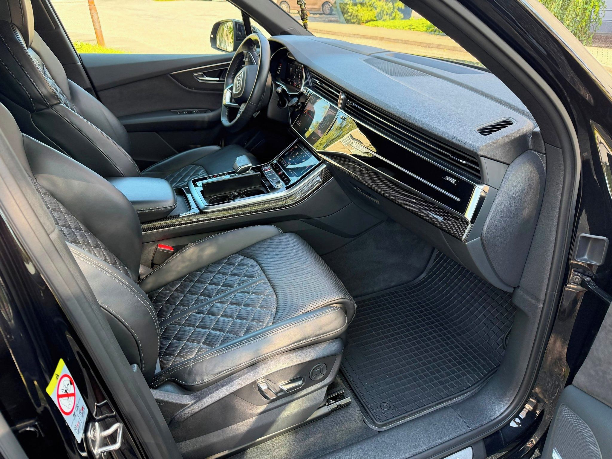 Audi SQ7, Audi SQ7 4.0 TDI V8 quattro - fotka 2