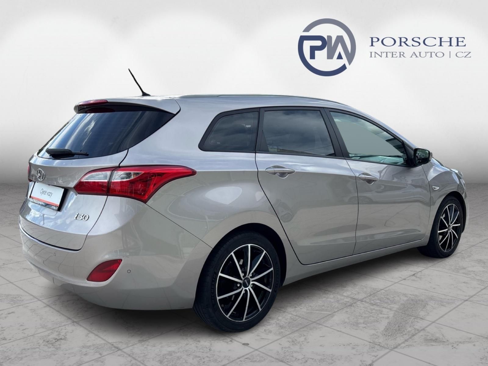 Hyundai i30, 1.6 GDi 99kW - fotka 2