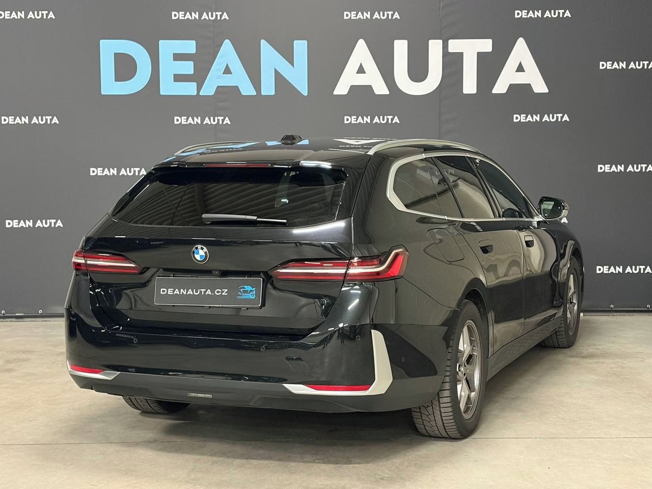 BMW Řada 5, 520D Touring 145kw - fotka 3