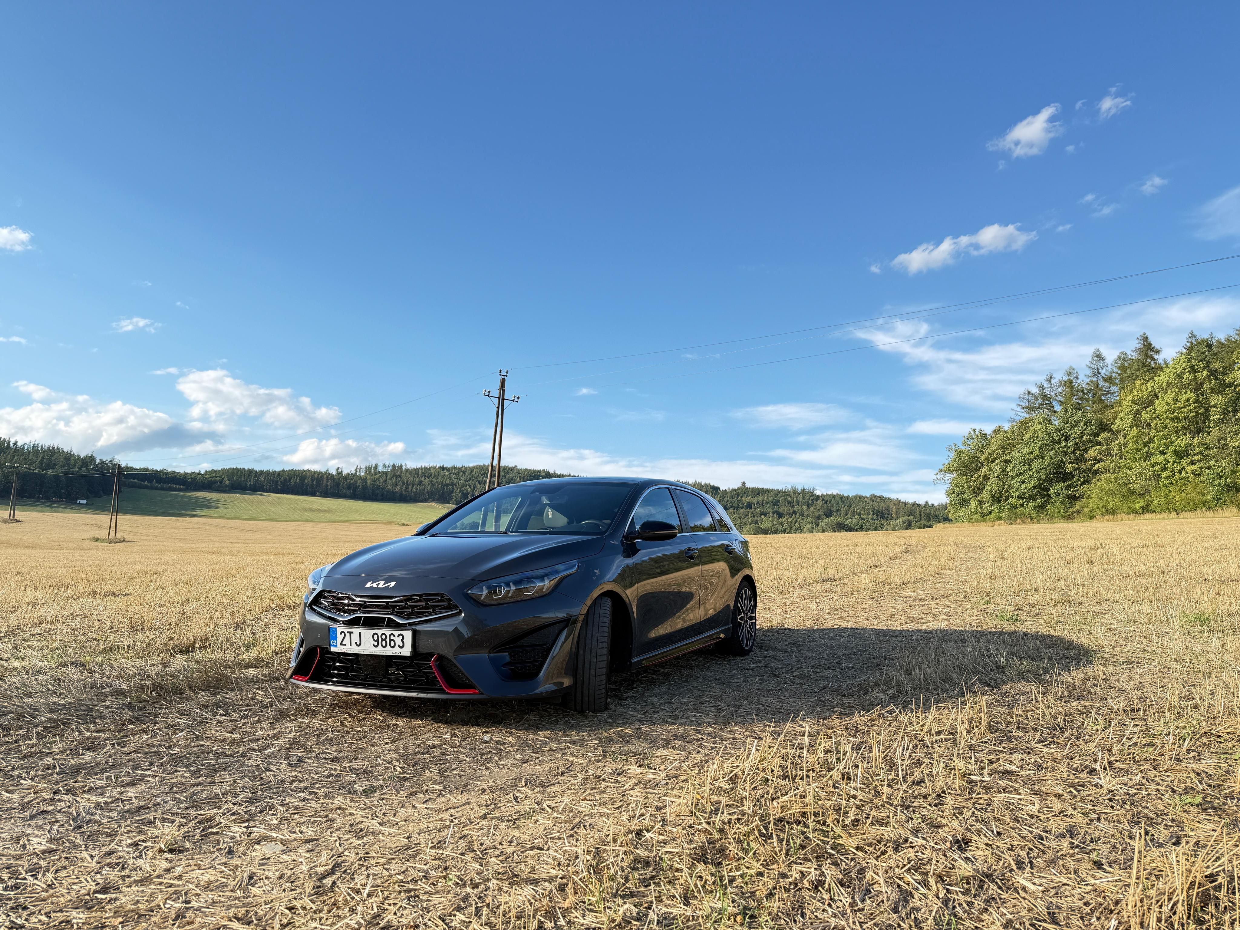 Kia Cee´d, Kia CEED GT 1.6 T-GDI - fotka 2