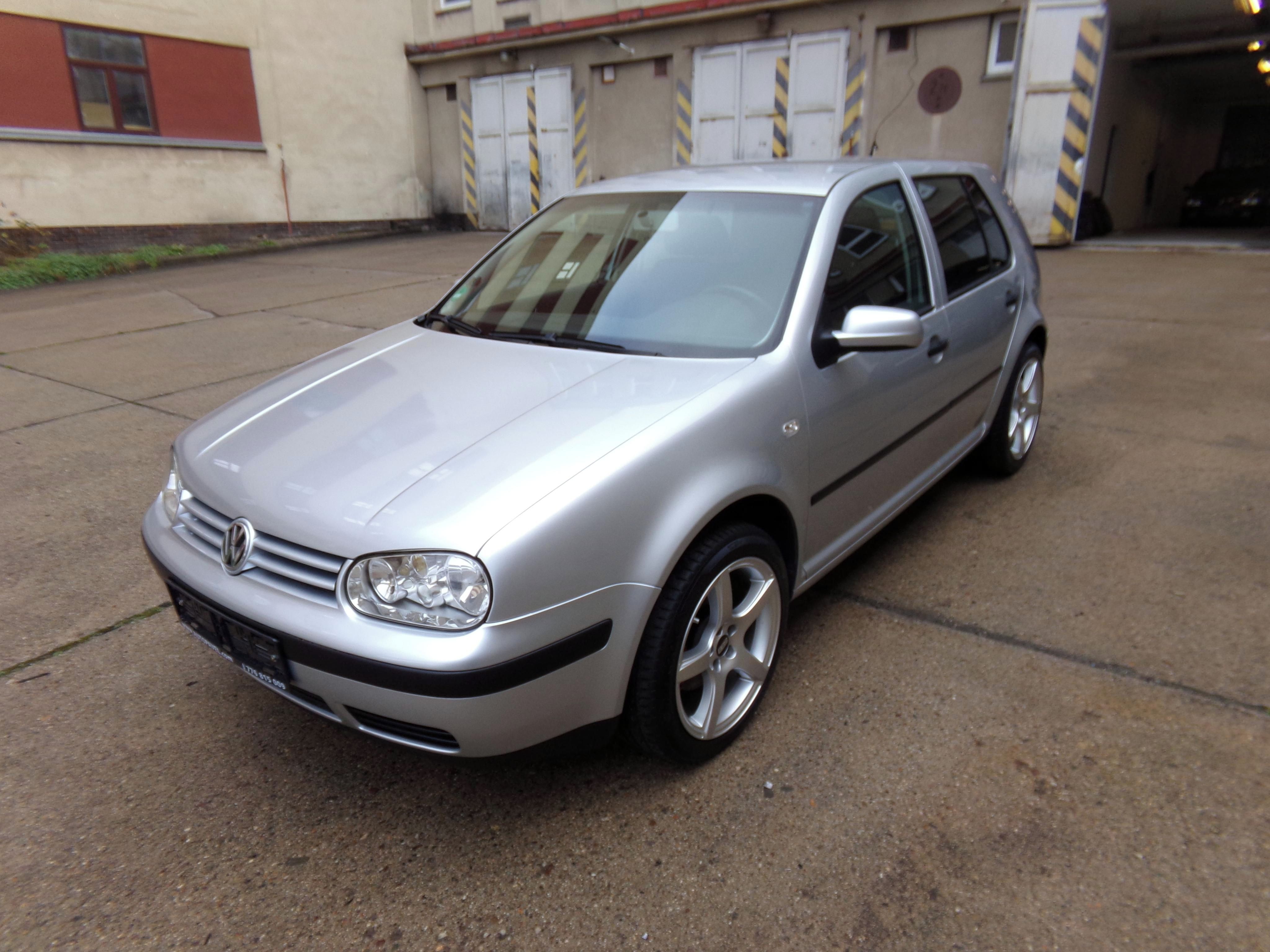 Volkswagen Golf, 2.0i TRENDLINE
