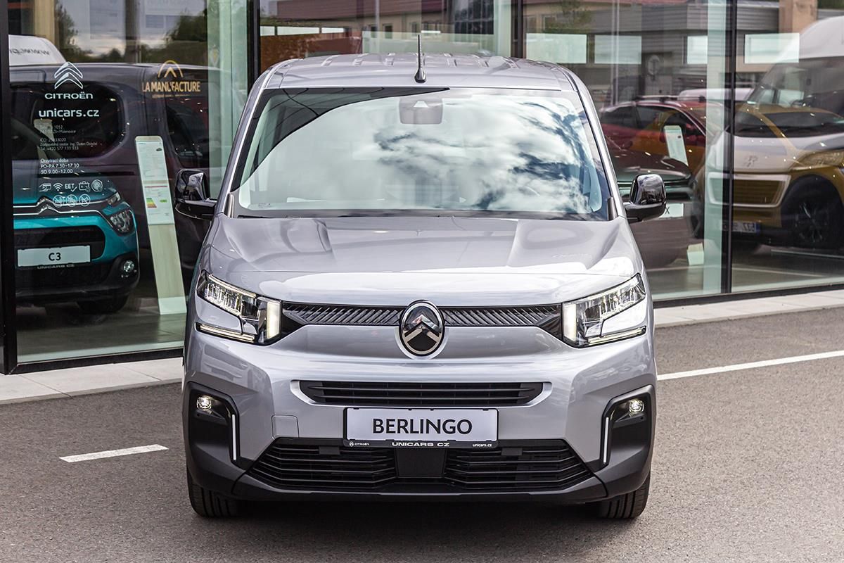 Citroën Berlingo, 1,2 PLUS benzín 110k + STYL - fotka 2