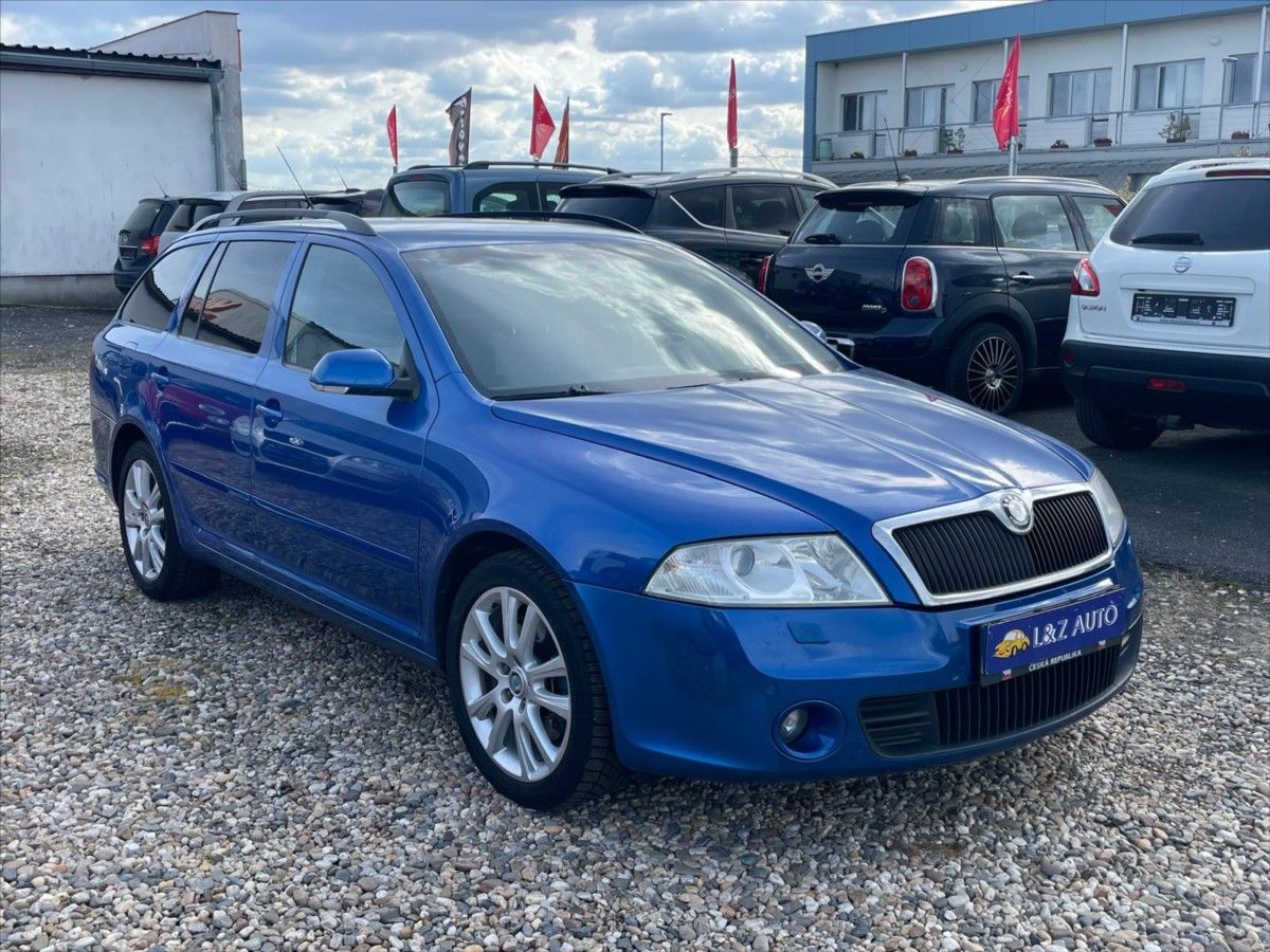 Škoda Octavia, 2,0 TDI RS - fotka 3