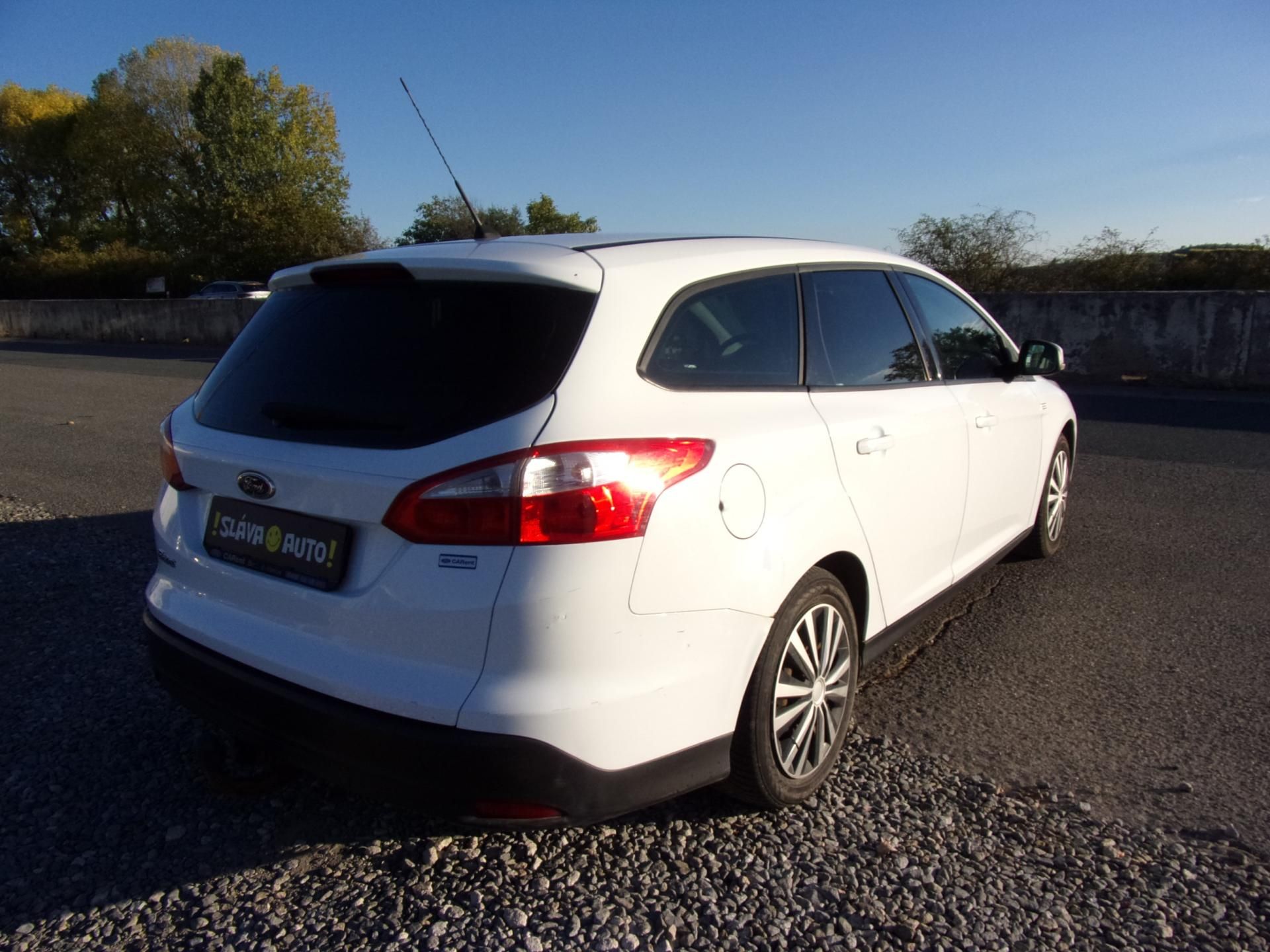 Ford Focus, 1.6 TDCi 70kW ČR TAŽNÉ VÝHŘEVY - fotka 4