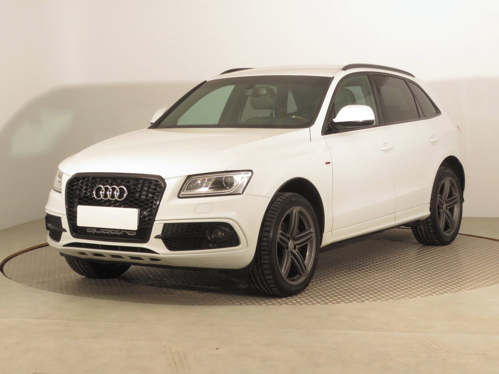 Audi Q5, 2.0 TDI, S line, 4X4, Automat - fotka 2