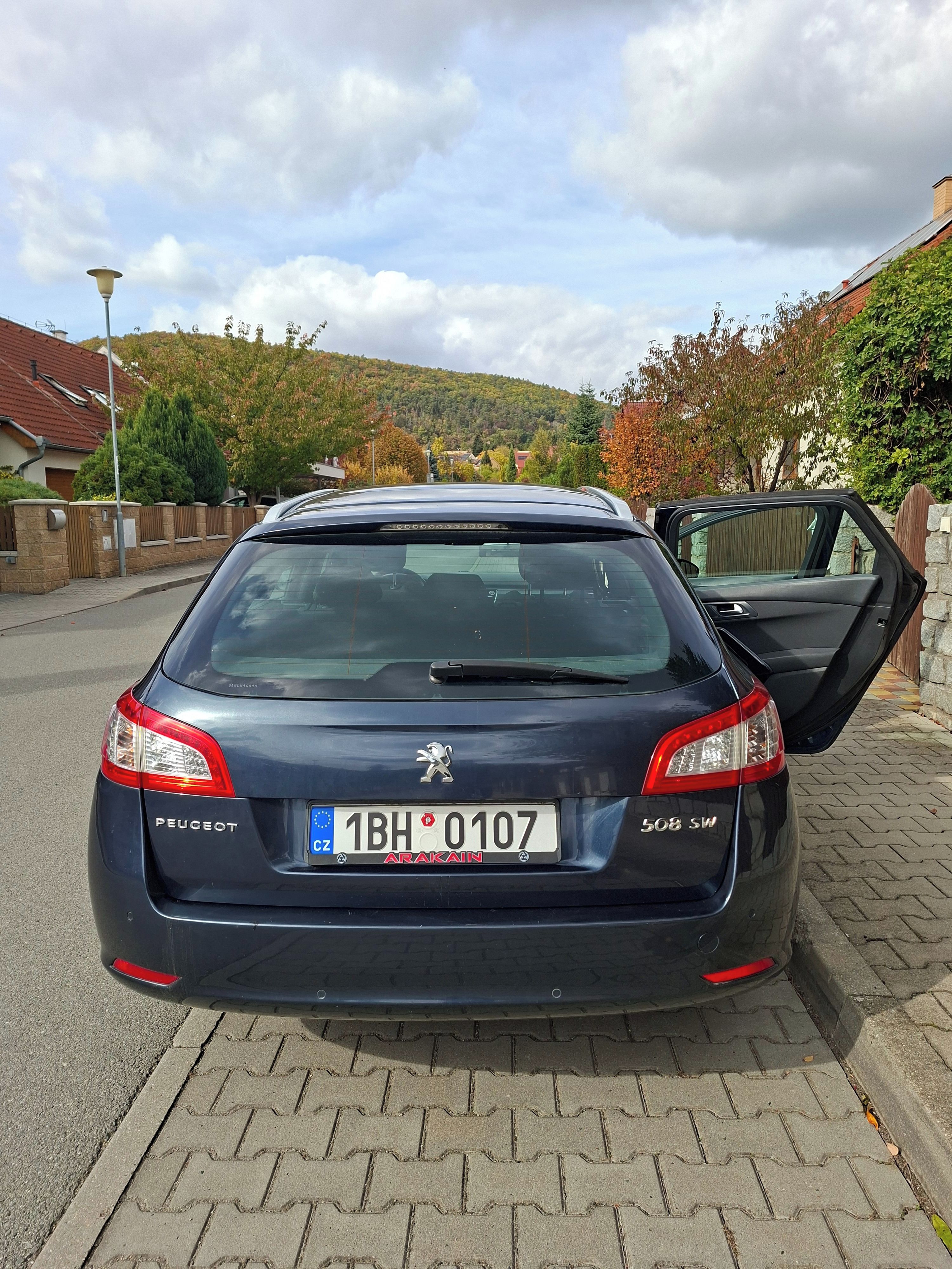 Peugeot 508, 1.6 e-HDi – panorama - fotka 3