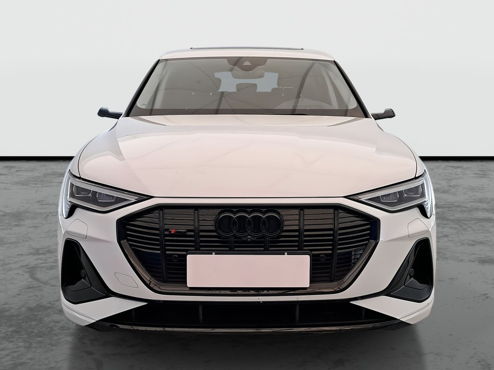 Audi e-tron, e-tron 50 quattro, SoH 90% - fotka 2