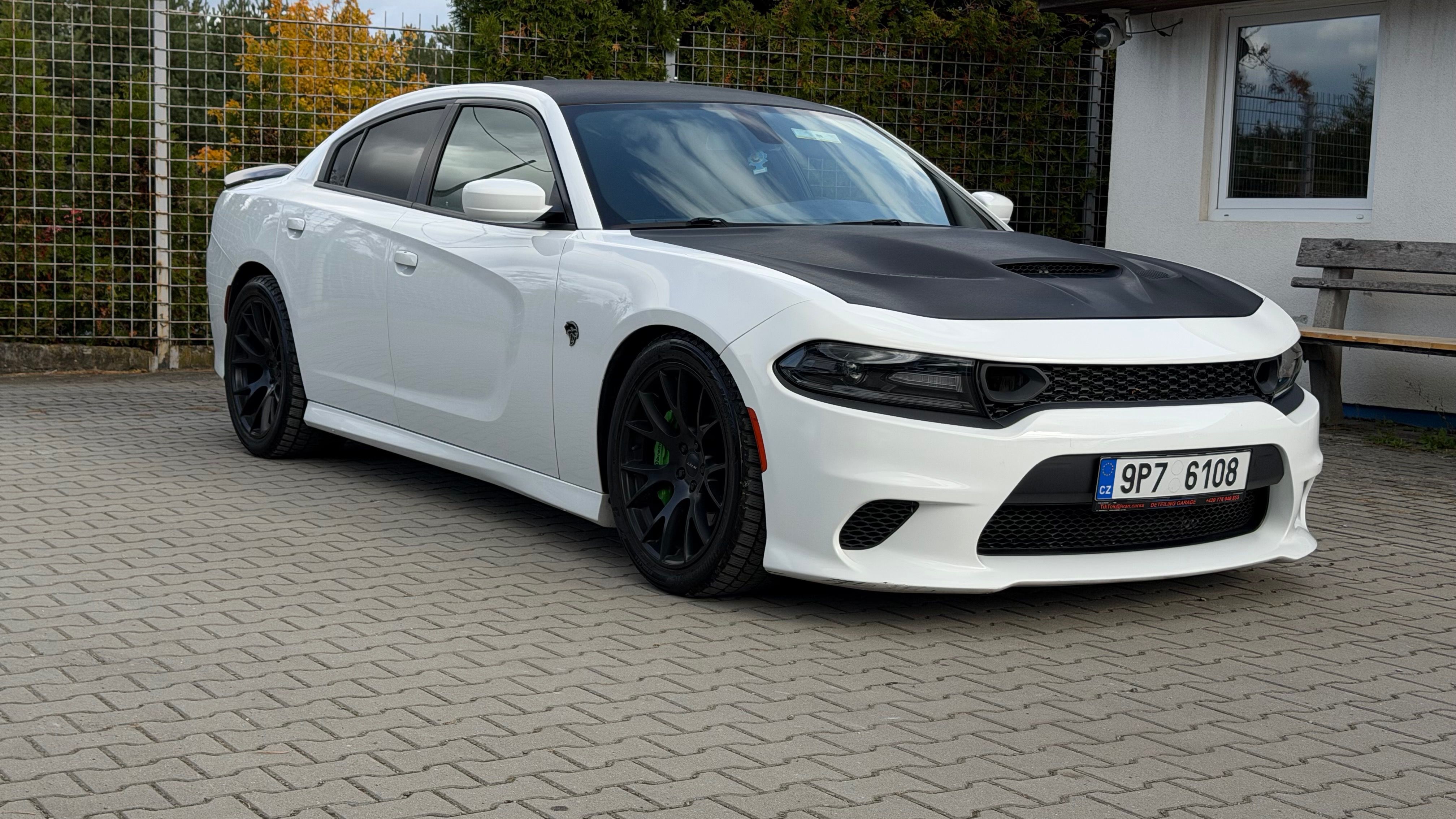 Dodge Charger, 6.2 Hemi SRT 527 KW - fotka 3