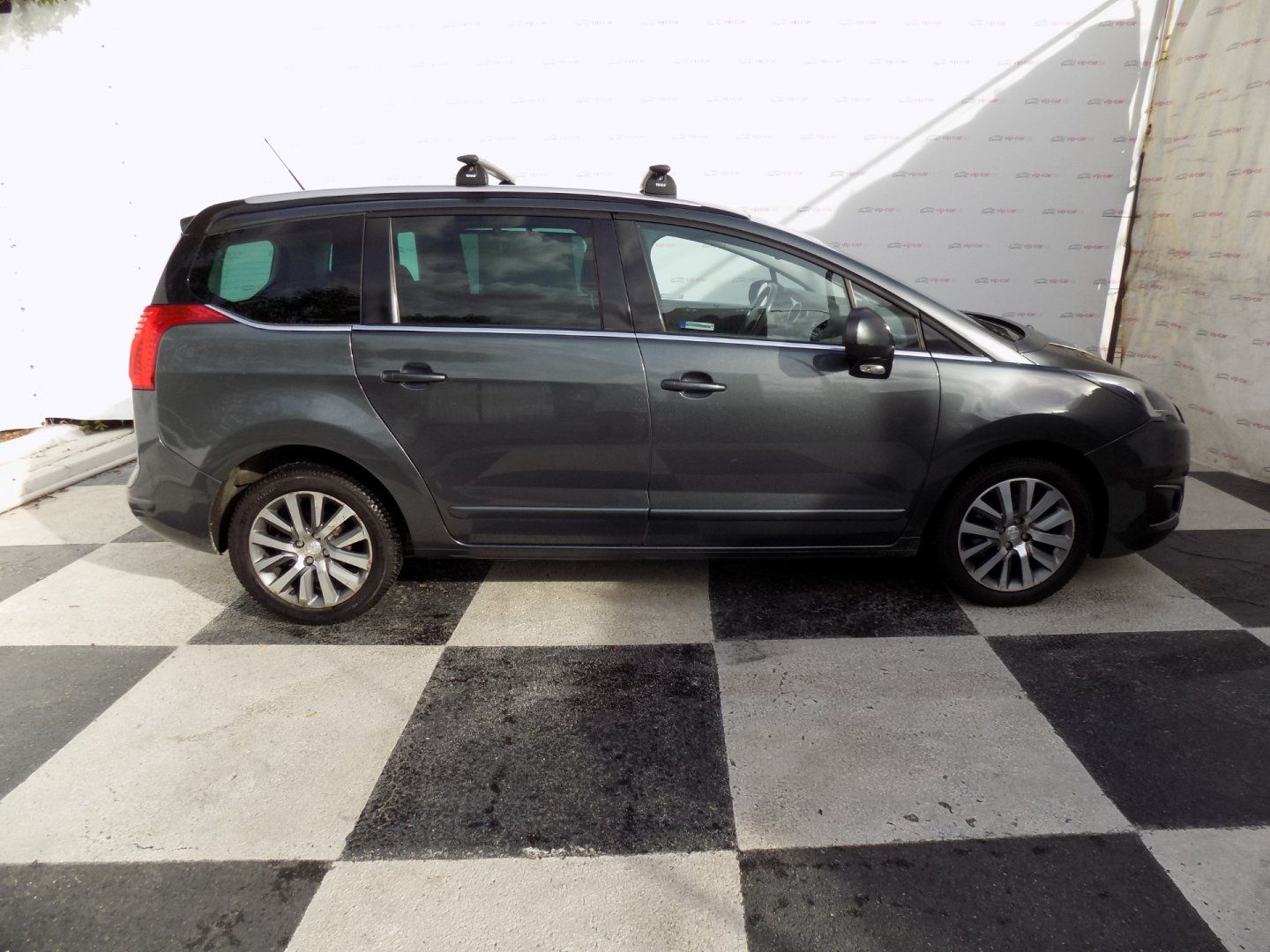 Peugeot 5008, 1.6Ti/LED/PANO/Head-up/Klima/ - fotka 6