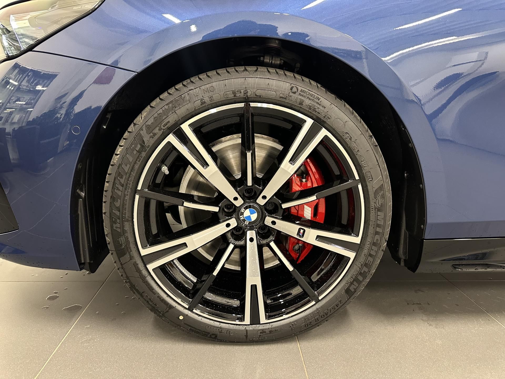 BMW Řada 5, 540d xDrive Touring - fotka 3