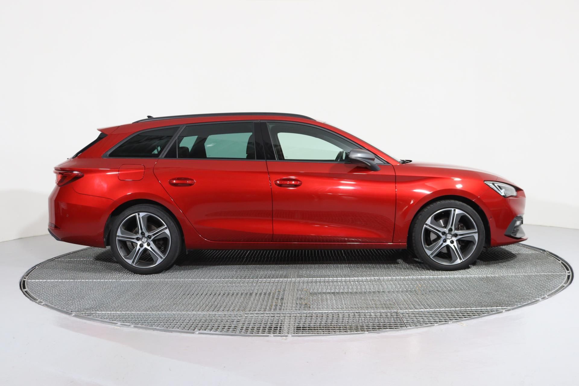 Seat Leon, SP FR 2.0 TSI DSG 140kW/ ACC, - fotka 3