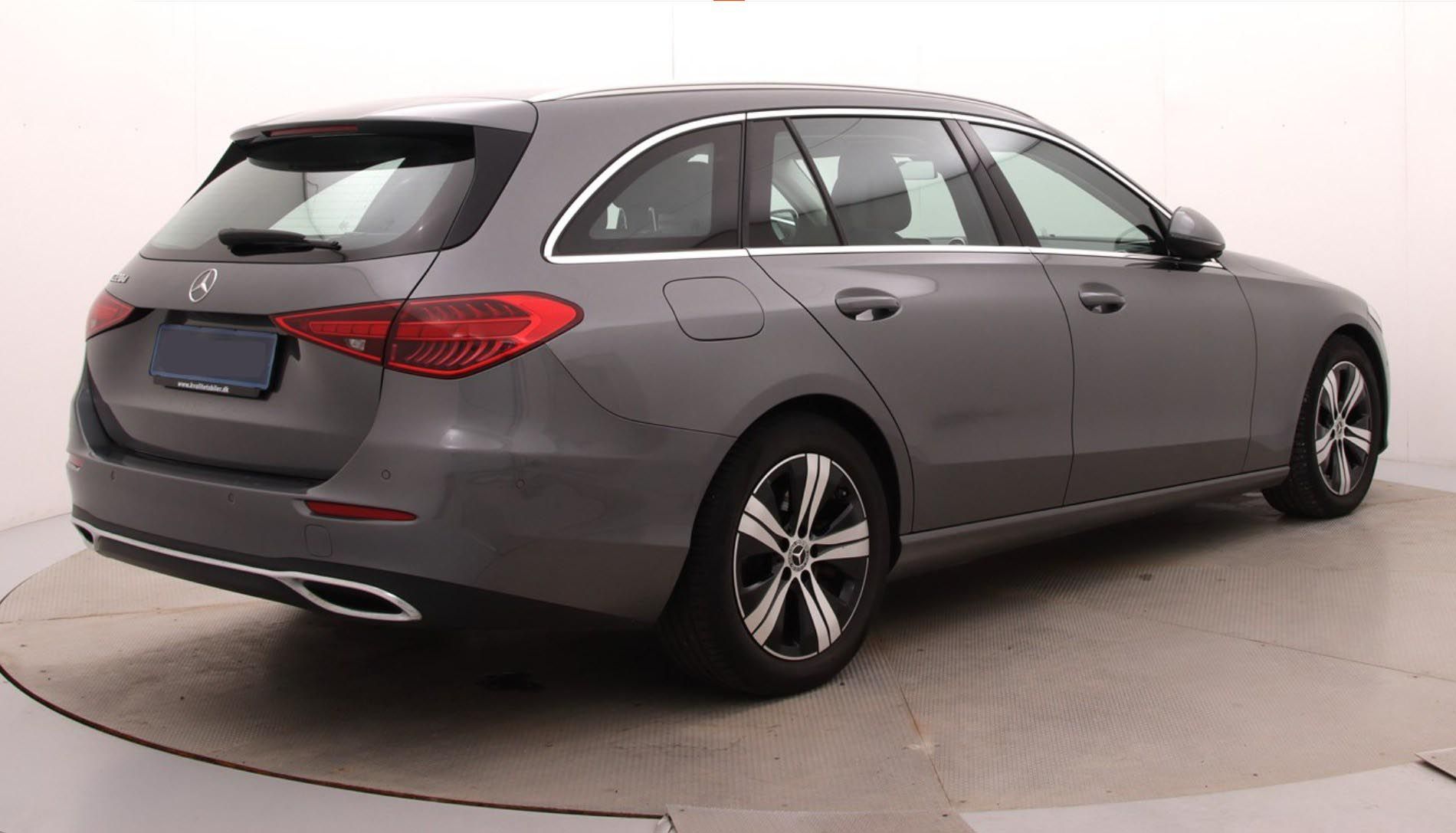 Mercedes-Benz Třídy C, 220d/Kam/Distronic - na cestě - fotka 3